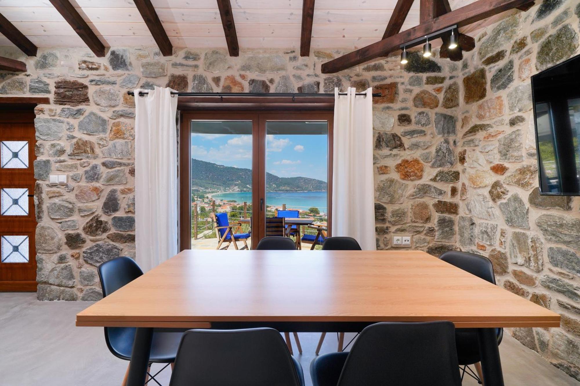 Azure Holiday home *