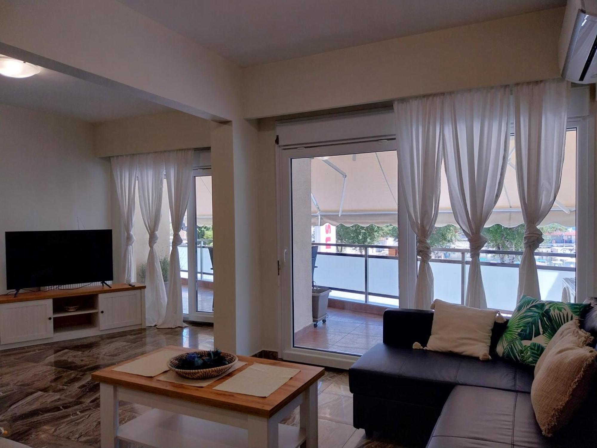 Kalamitsa Beachfront Escape Apartment