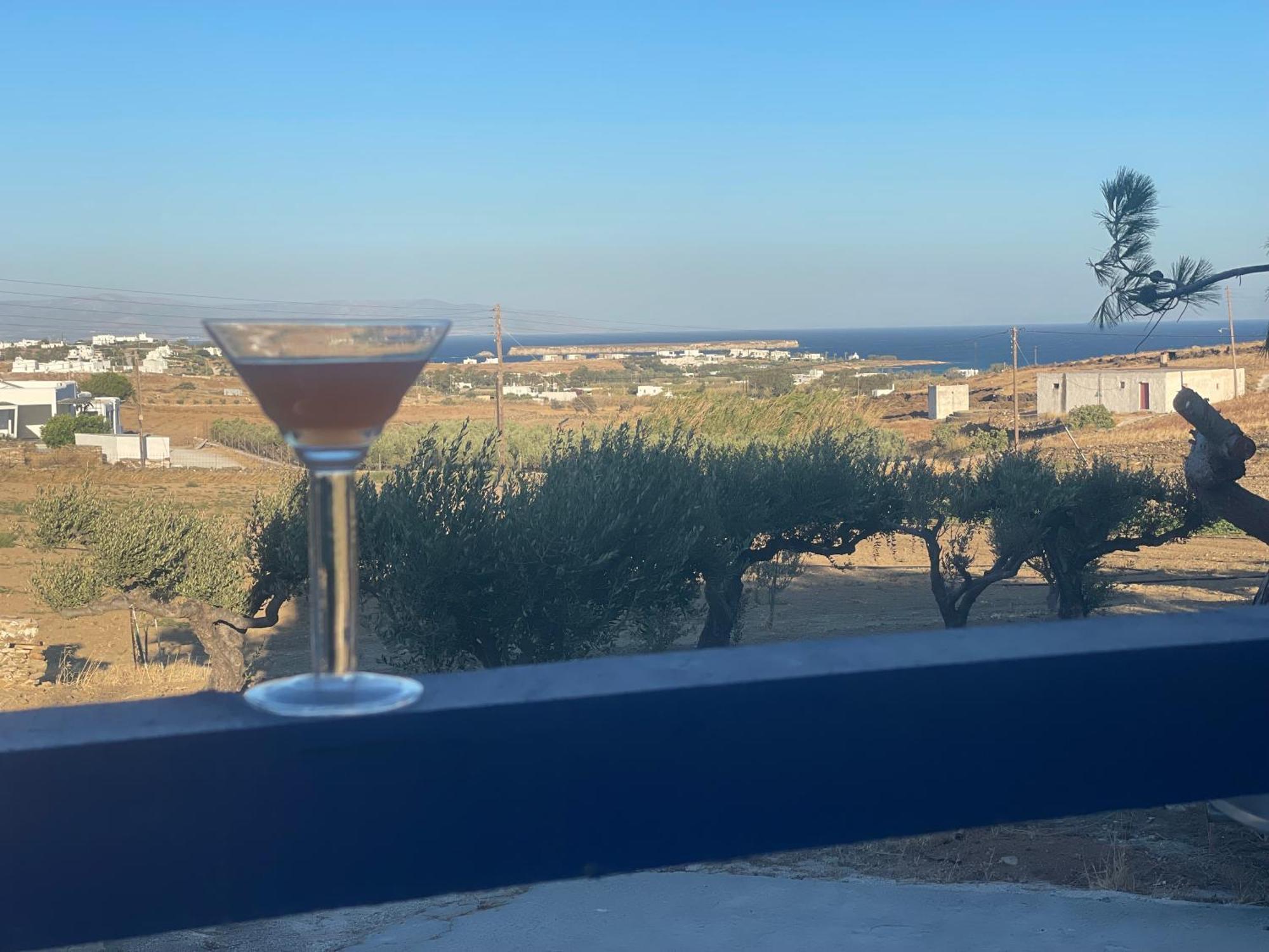 Antilio * Chrisi Akti (Paros)