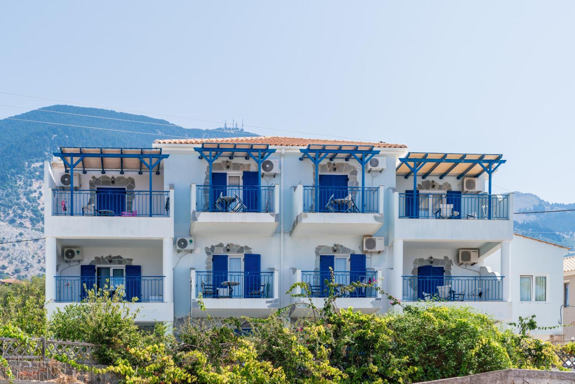 Sirines Aparthotel 2*
