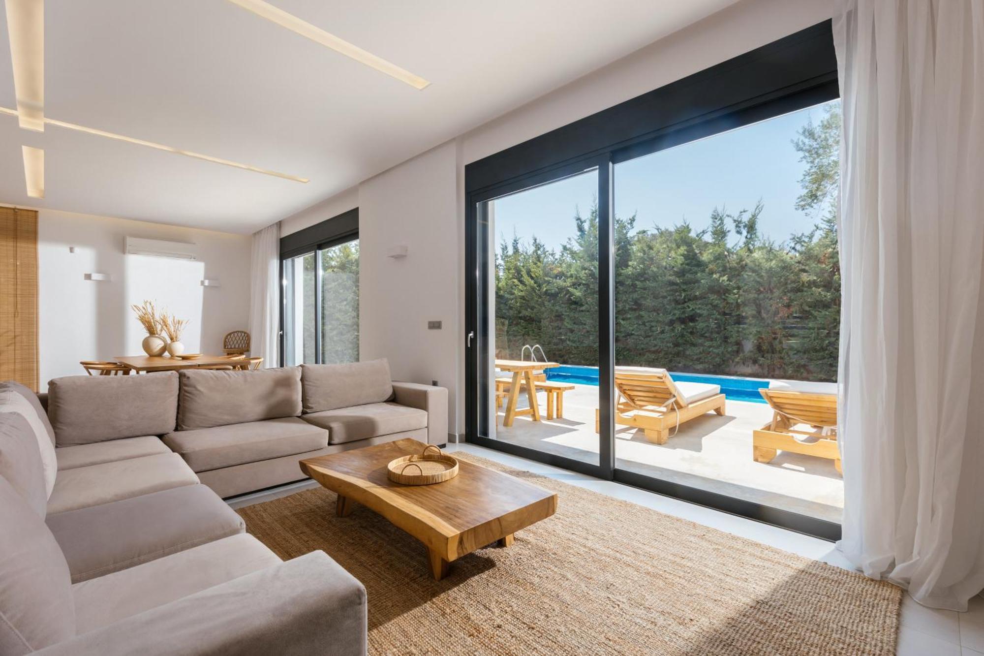 Elia Luxury Villa