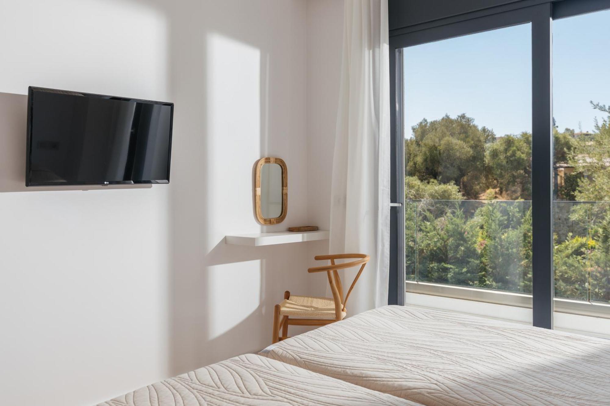 Elia Luxury Villa *