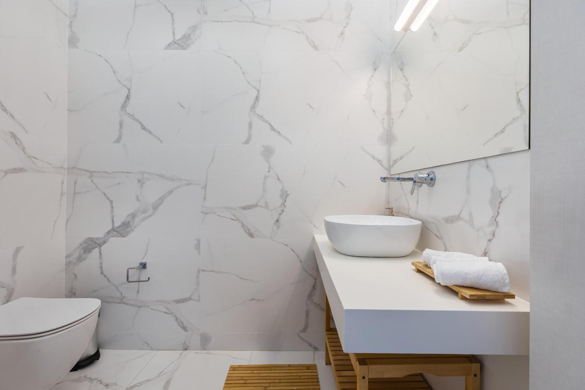Elia Luxury