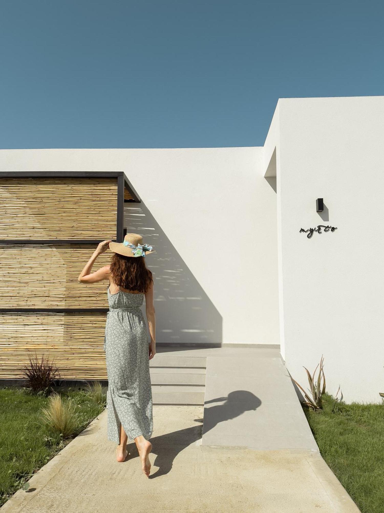 Aphrodite Luxury