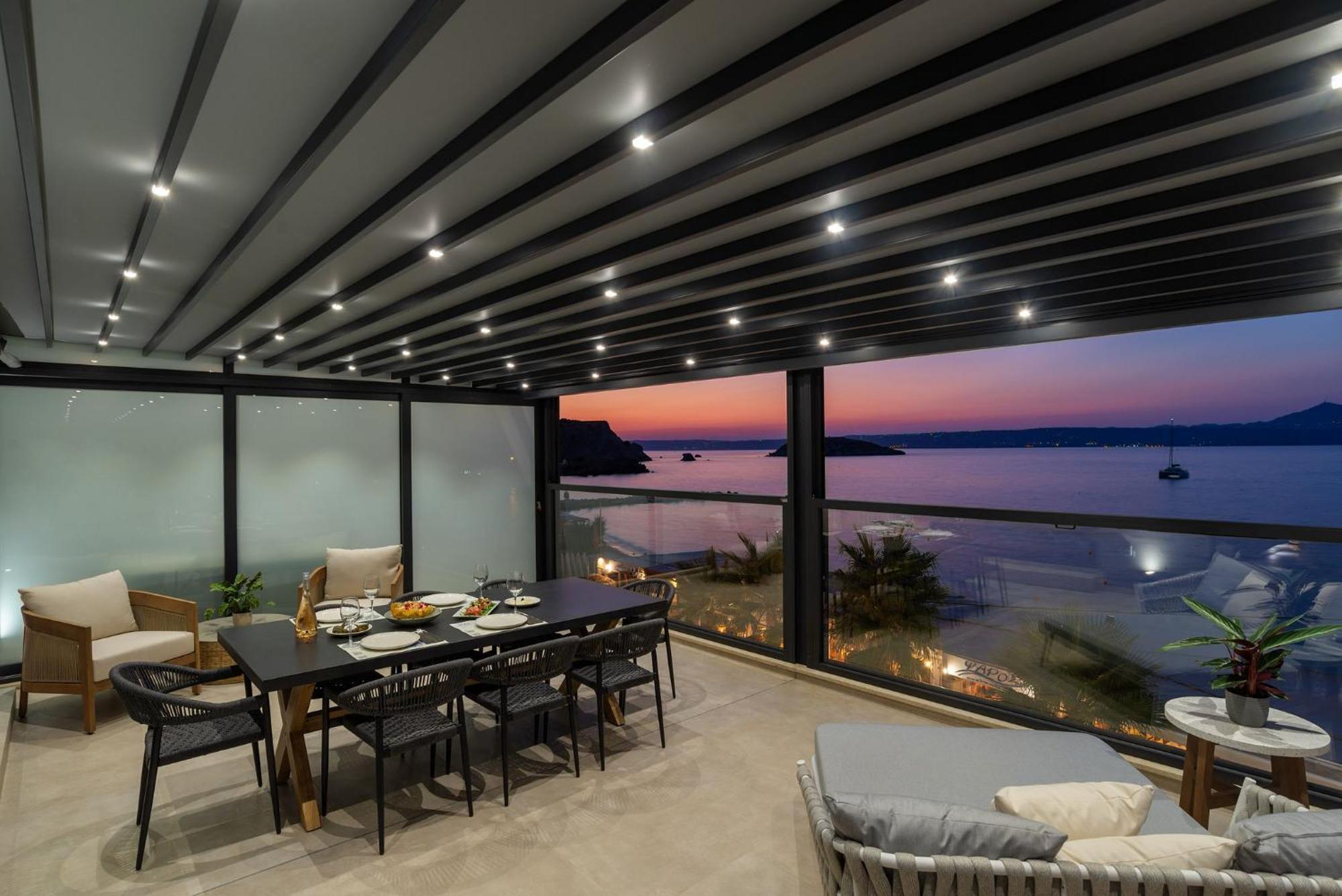 Peristeres Luxury Next To The Sea - By Apokoras *