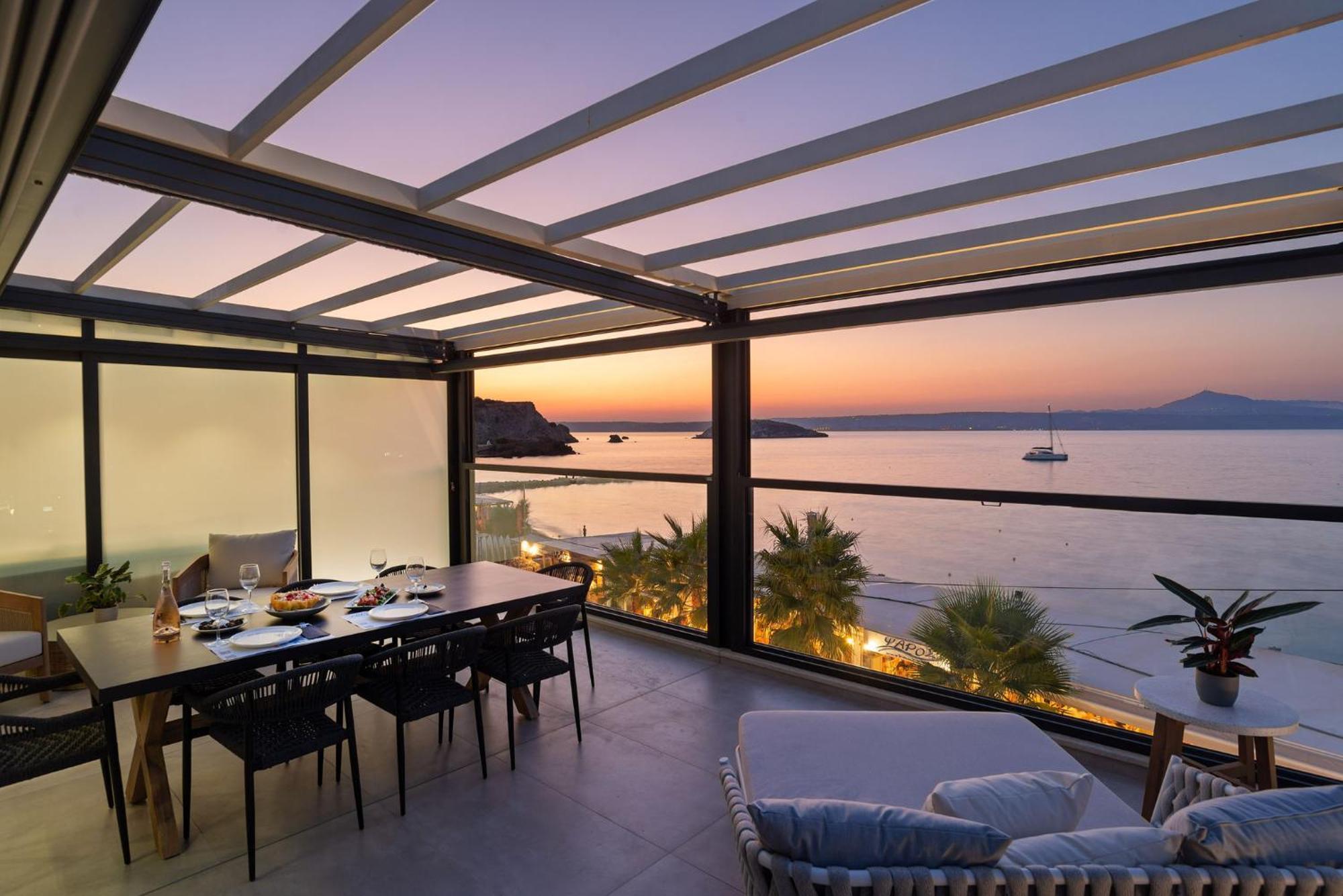Peristeres Luxury Next To The Sea - By Apokoras *