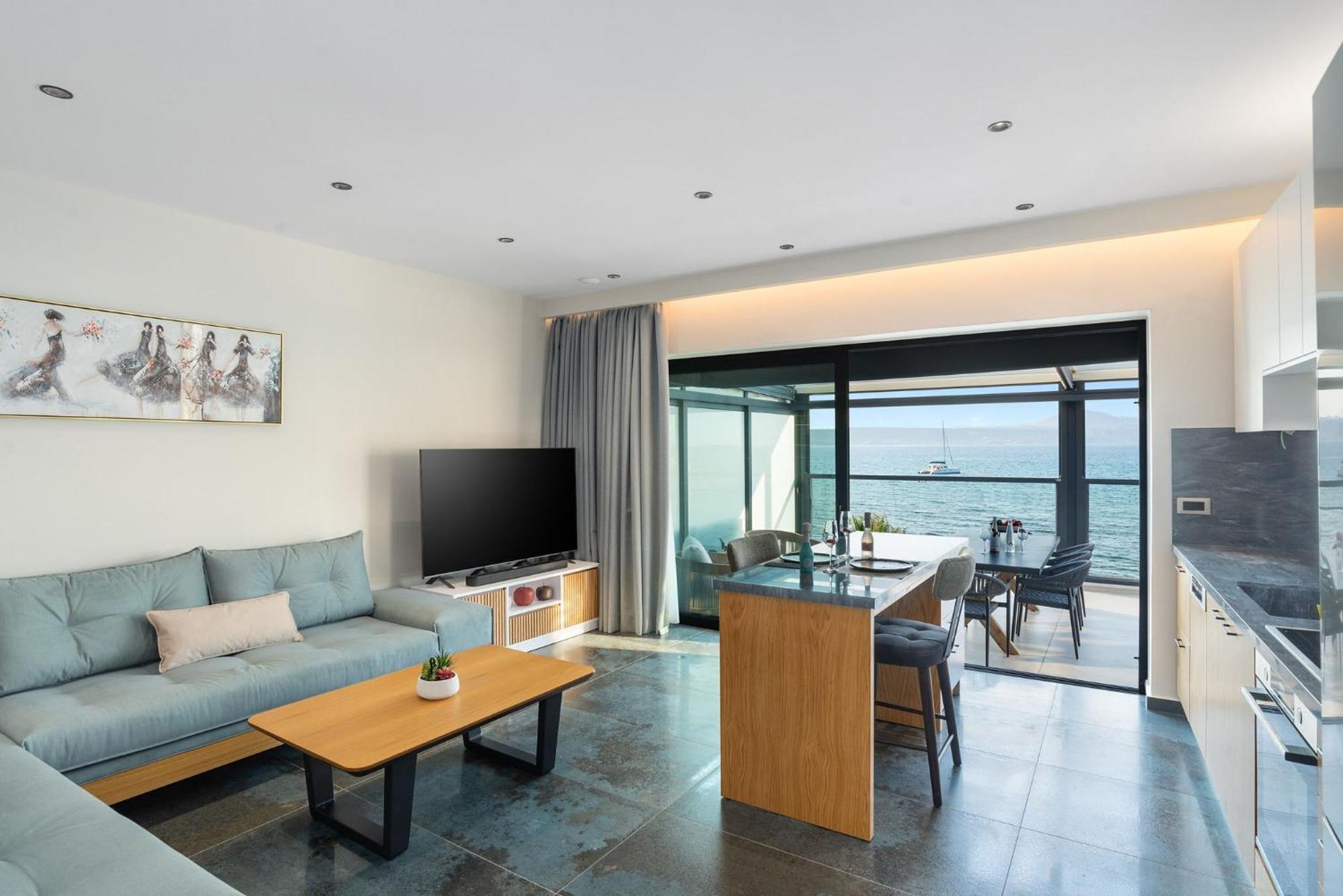 Apartment Peristeres Luxury Next To The Sea - By Apokoras *