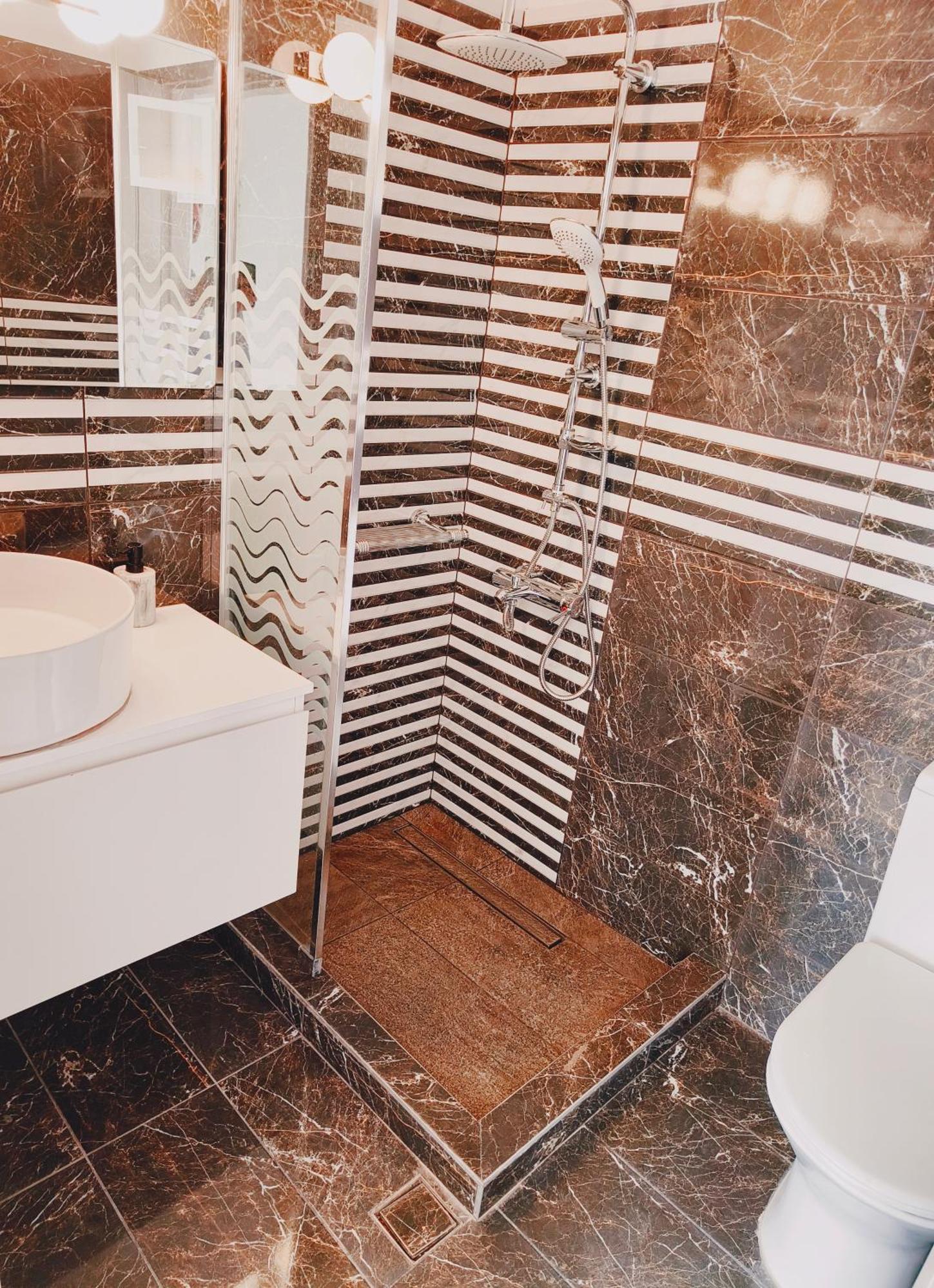 Elena Kythnos Apartment
