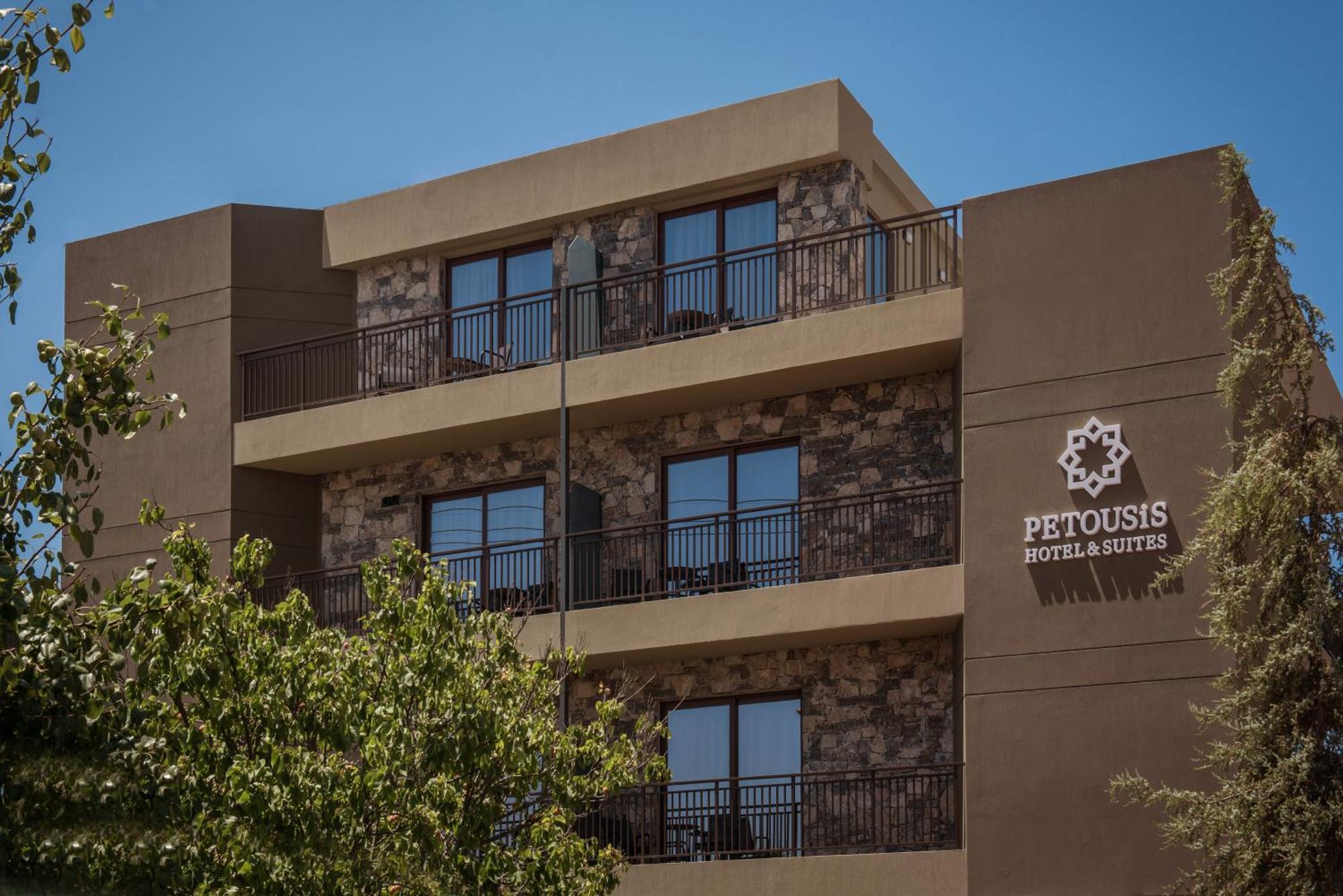 Hotel Petousis & 4*