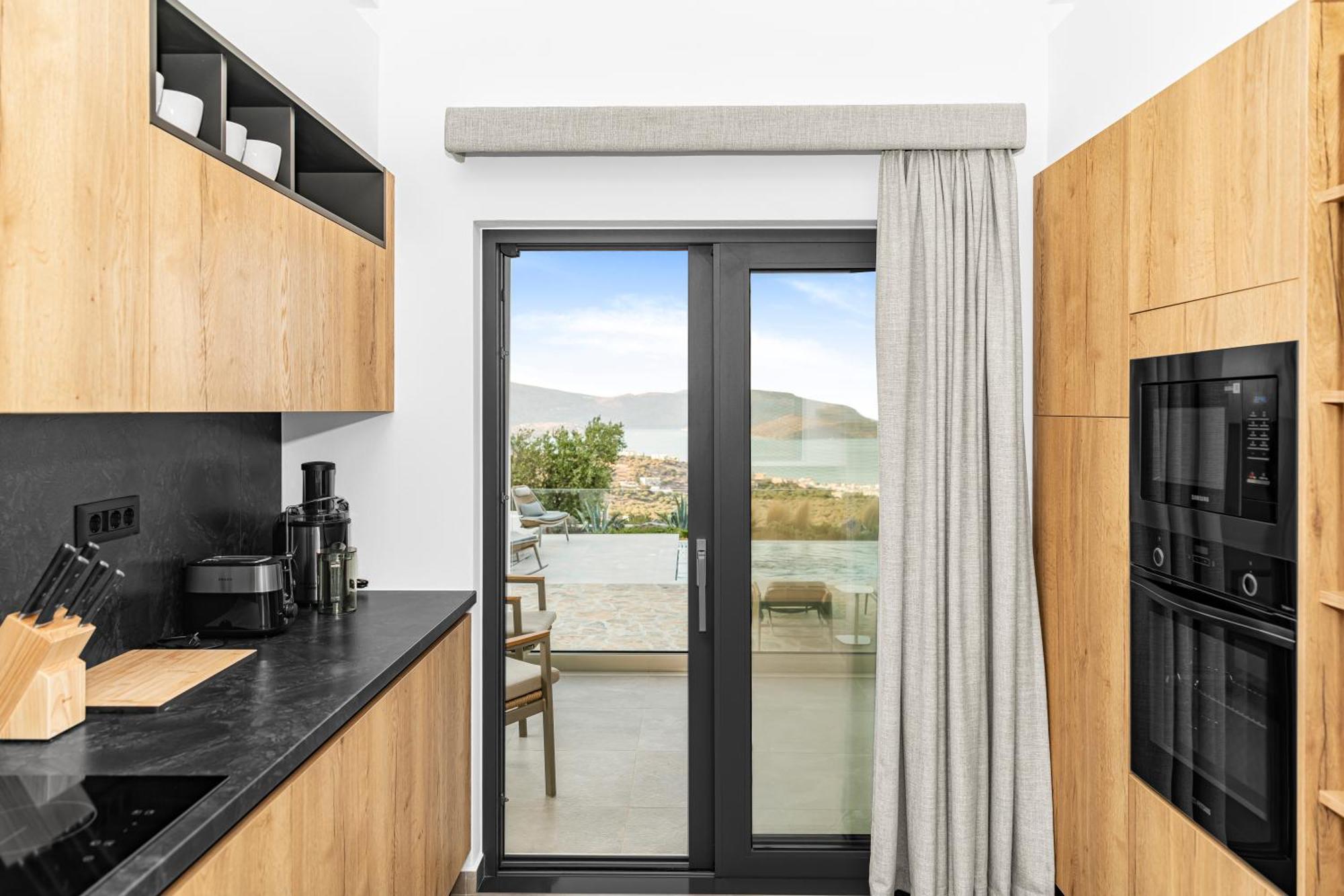 Sole Mare Luxury With Sea View & Private Pool In