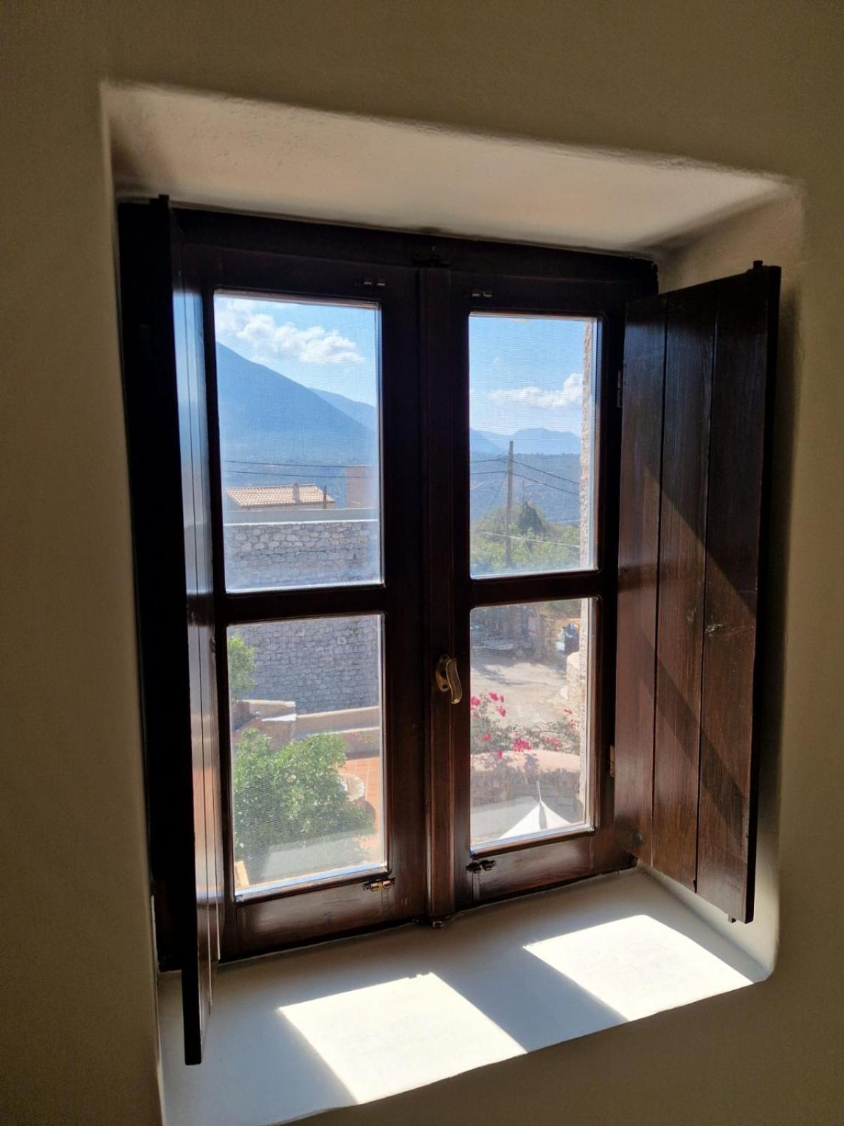 Krialianika House 2