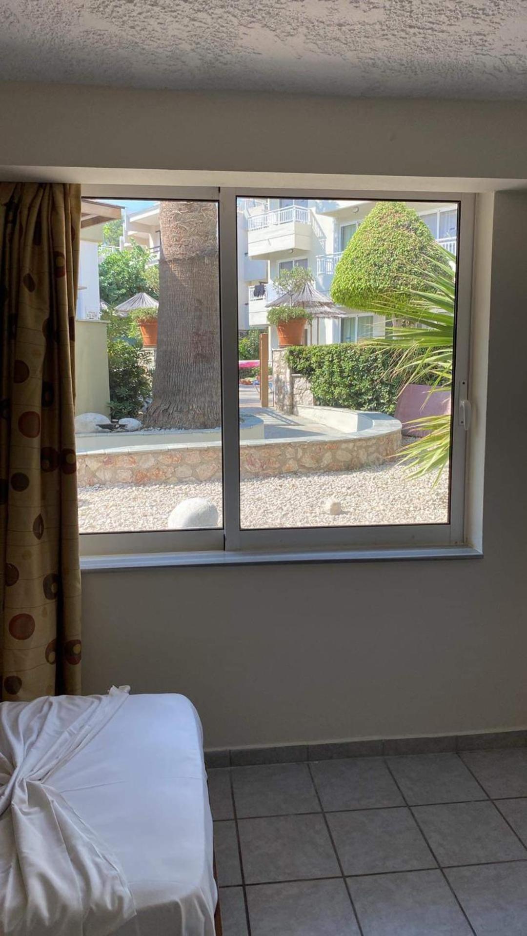 Aparthotel Poseidonia 4*