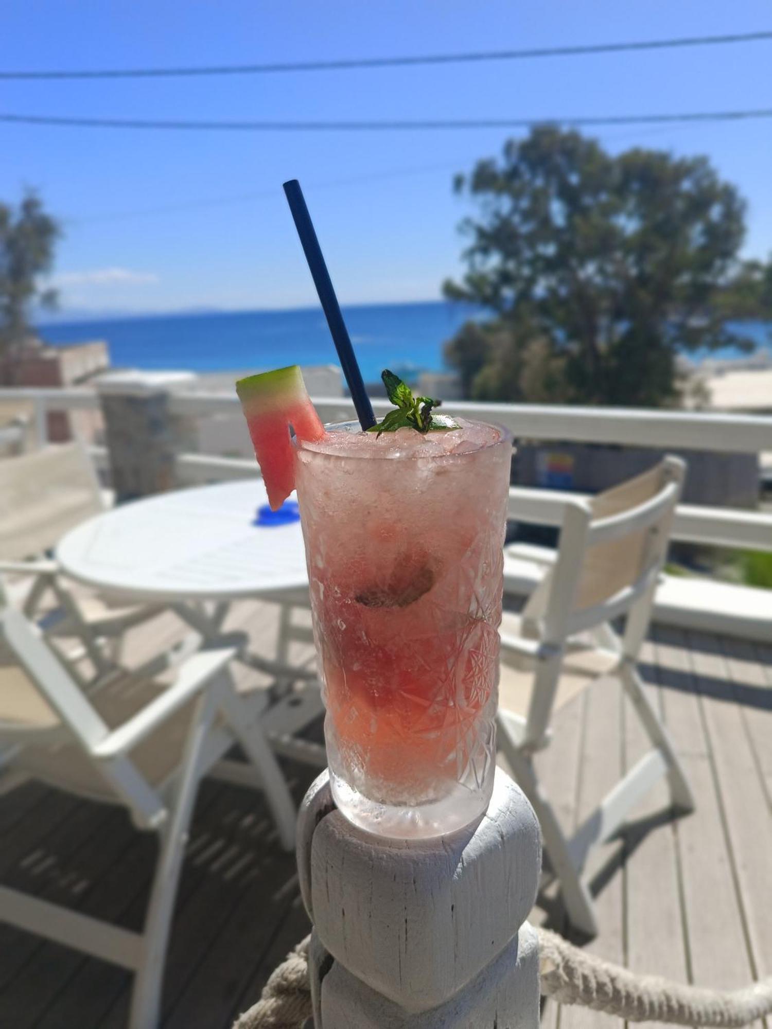 Zephyros Aparthotel 3*