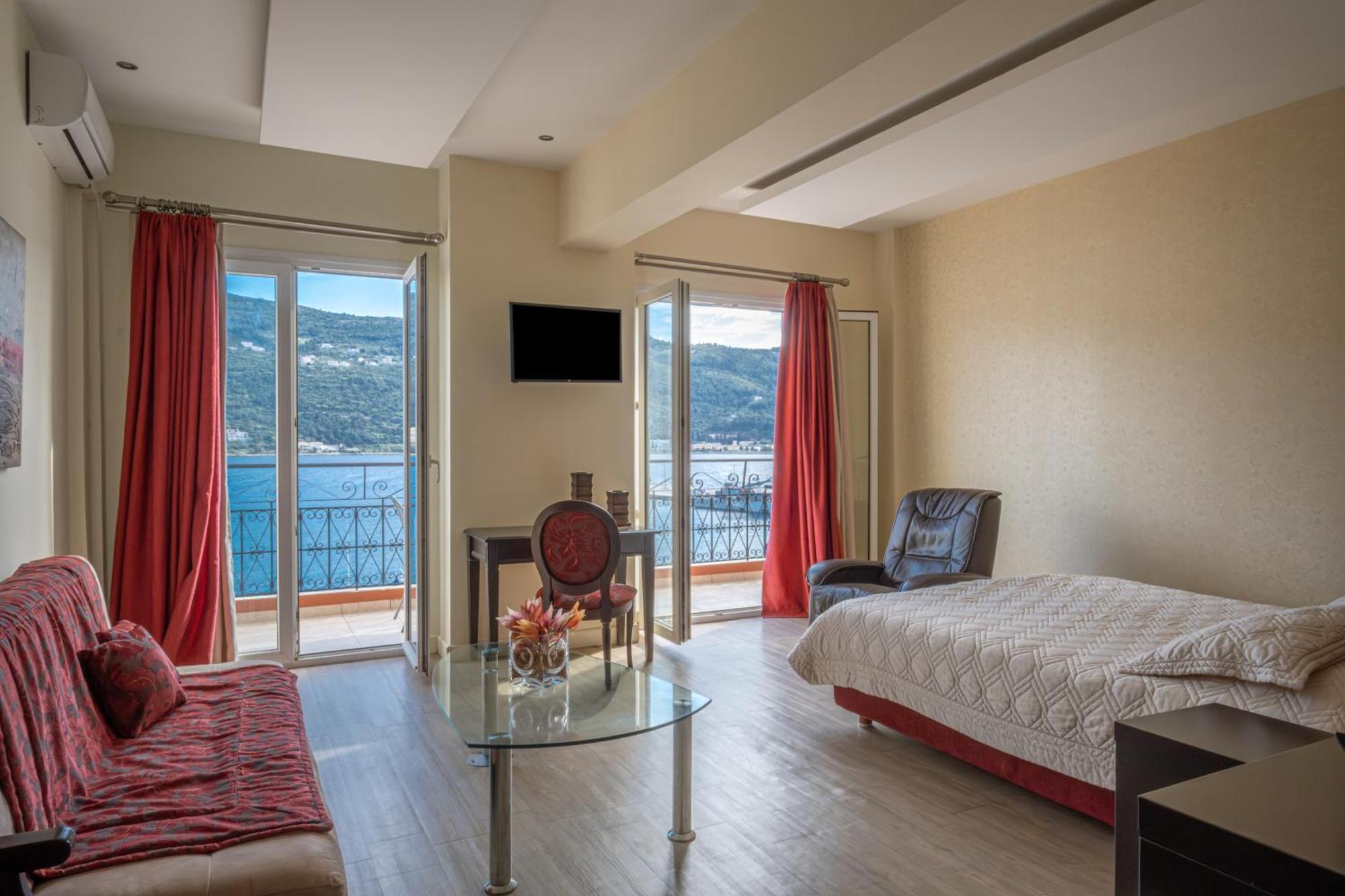 Samos City Hotel 3*