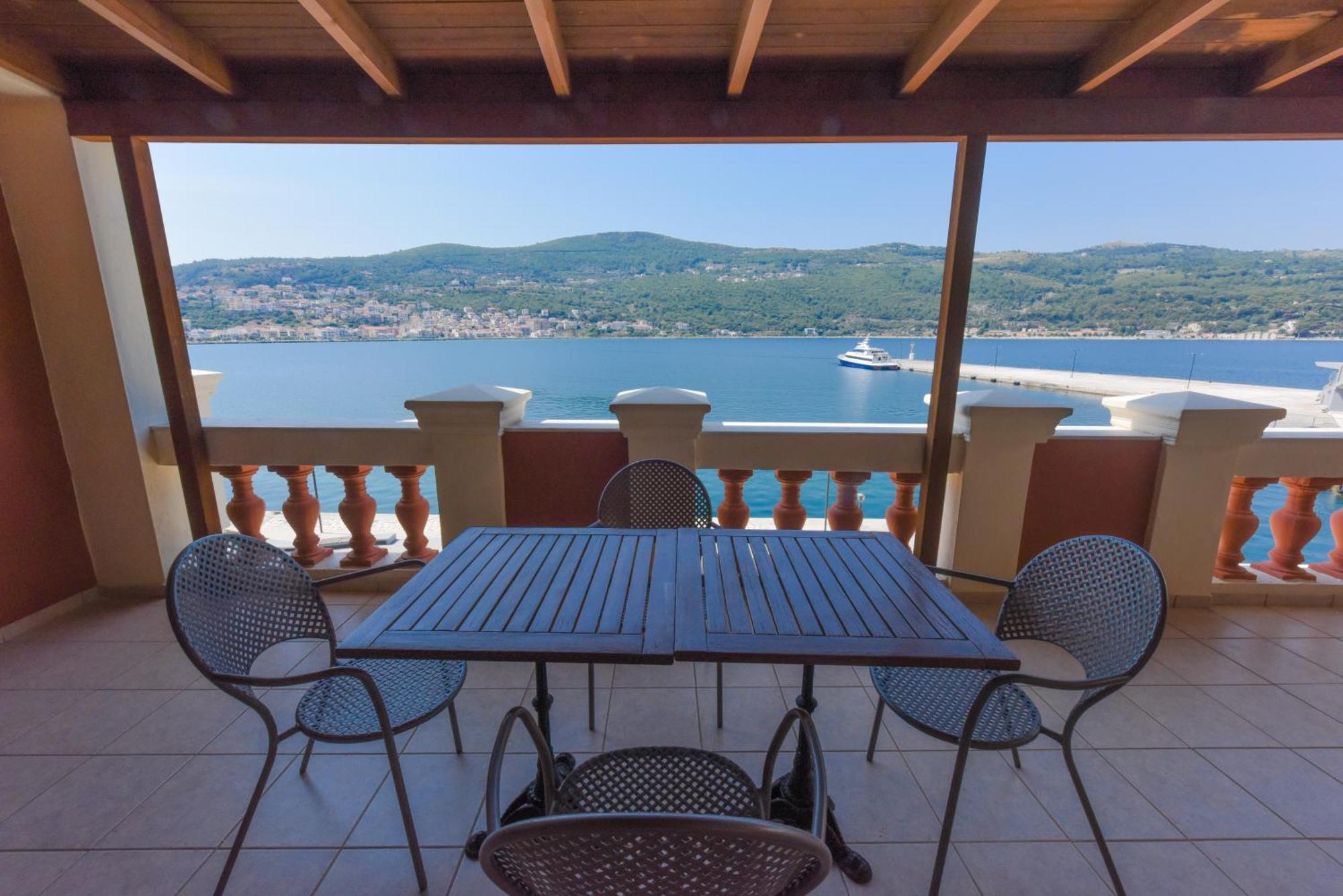 Samos City Hotel 3*