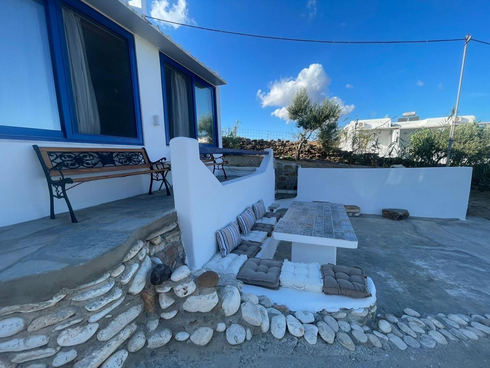 Antilio * Chrisi Akti (Paros)