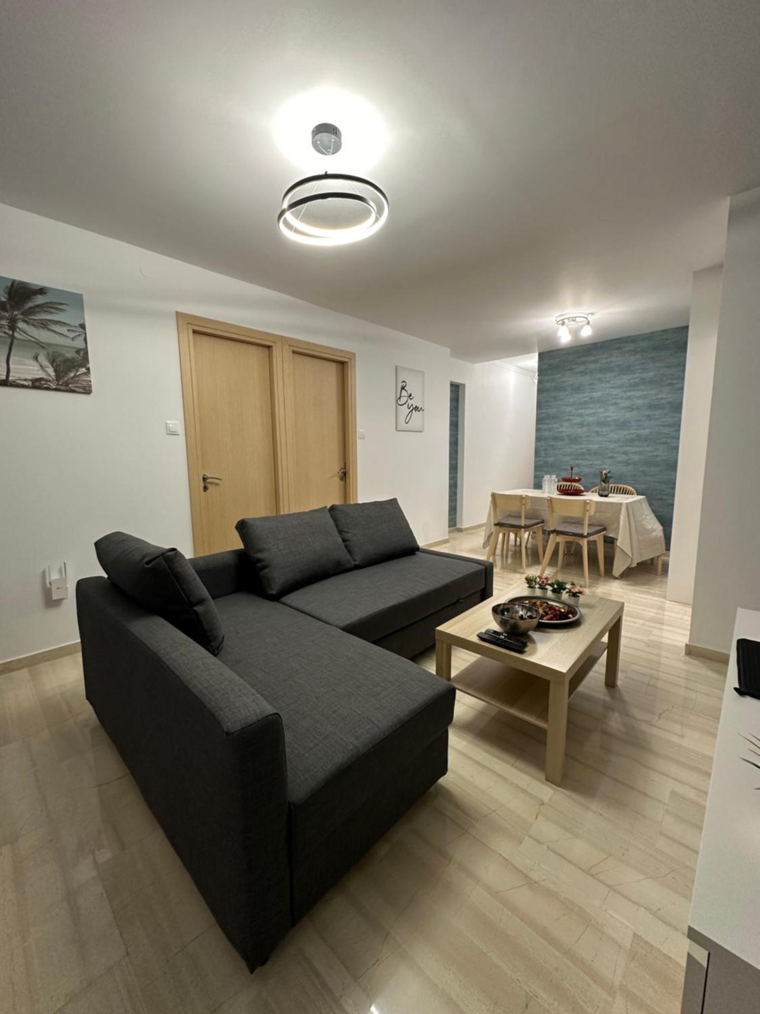 Apartment Quiet Simple Brand New Luxury By The Sea