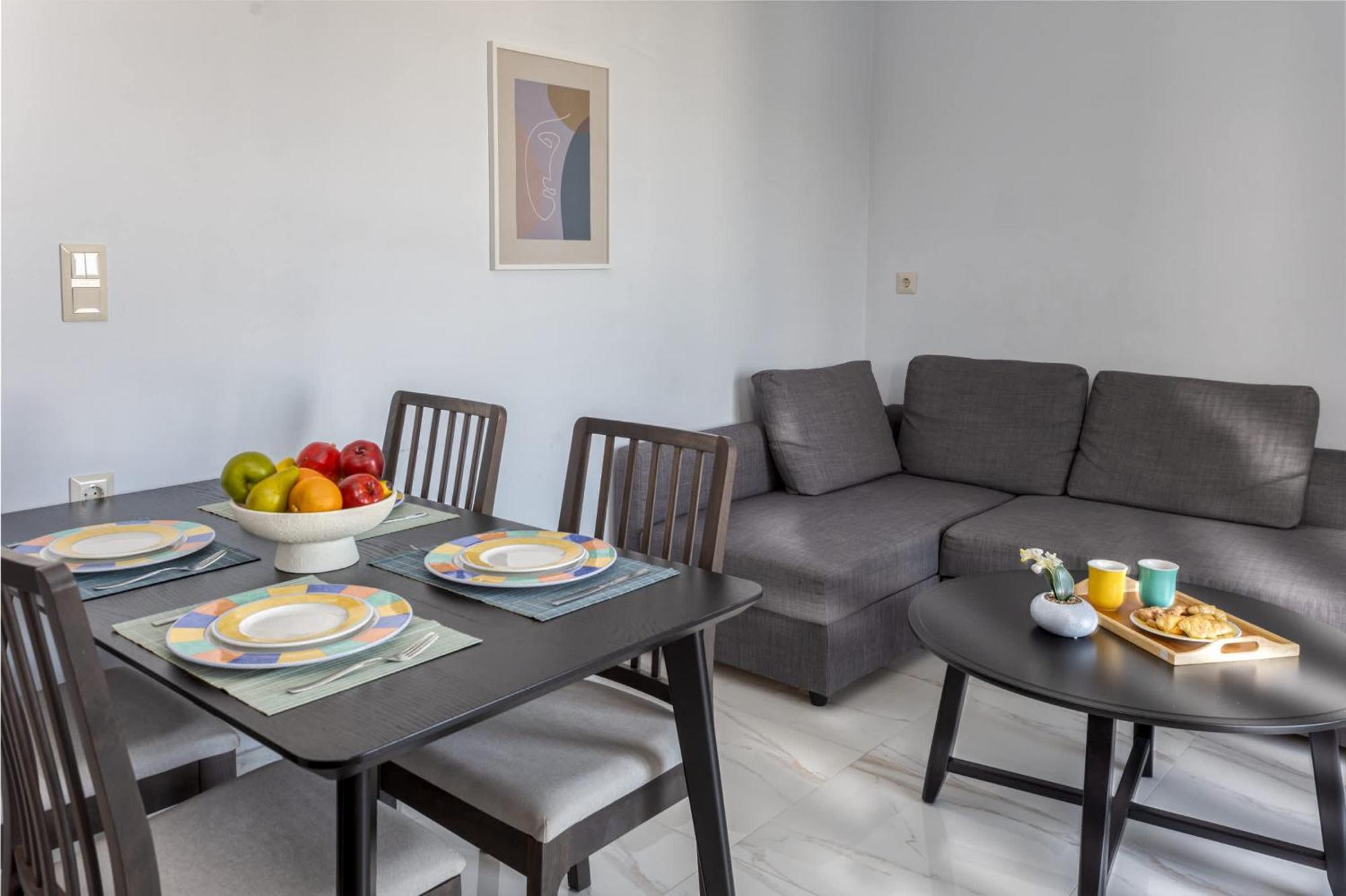 Elevate Your Escape Boutique 2-bed Seaview On Floor 2 Apartment