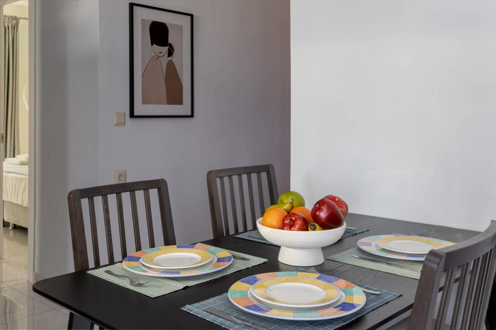 Elevate Your Escape Boutique 2-bed Seaview On Floor 2 Apartment