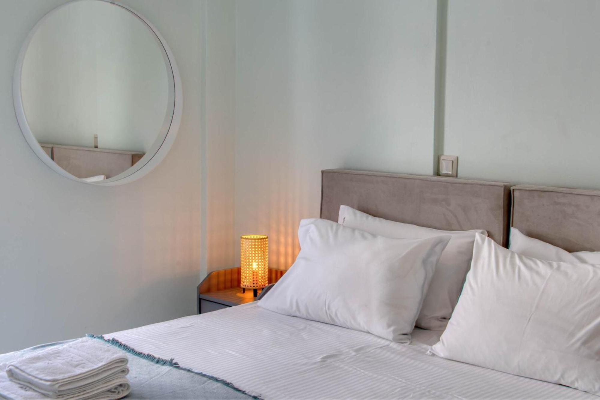 Elevate Your Escape Boutique 2-bed Seaview On Floor 2 Apartment *