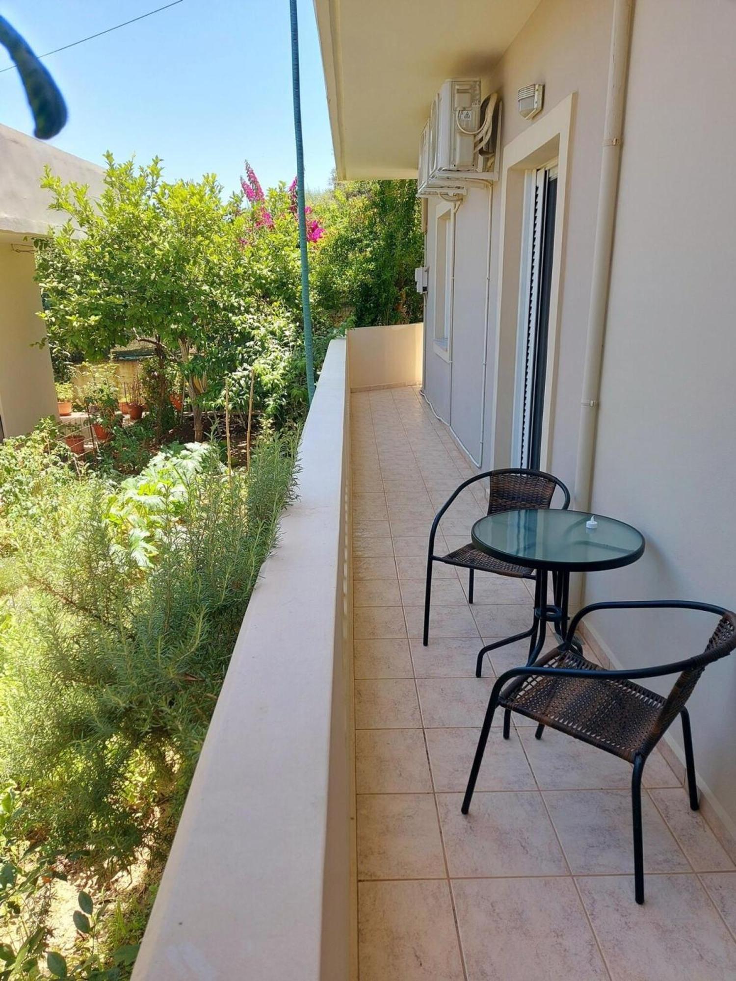 Apartment Chrissoula House In Agioi Apostoloi *