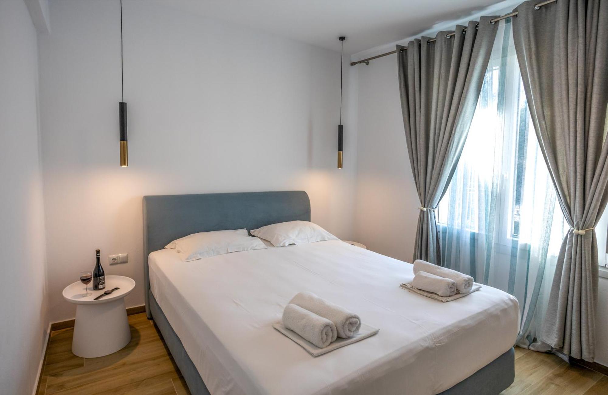 Aurora Apartment