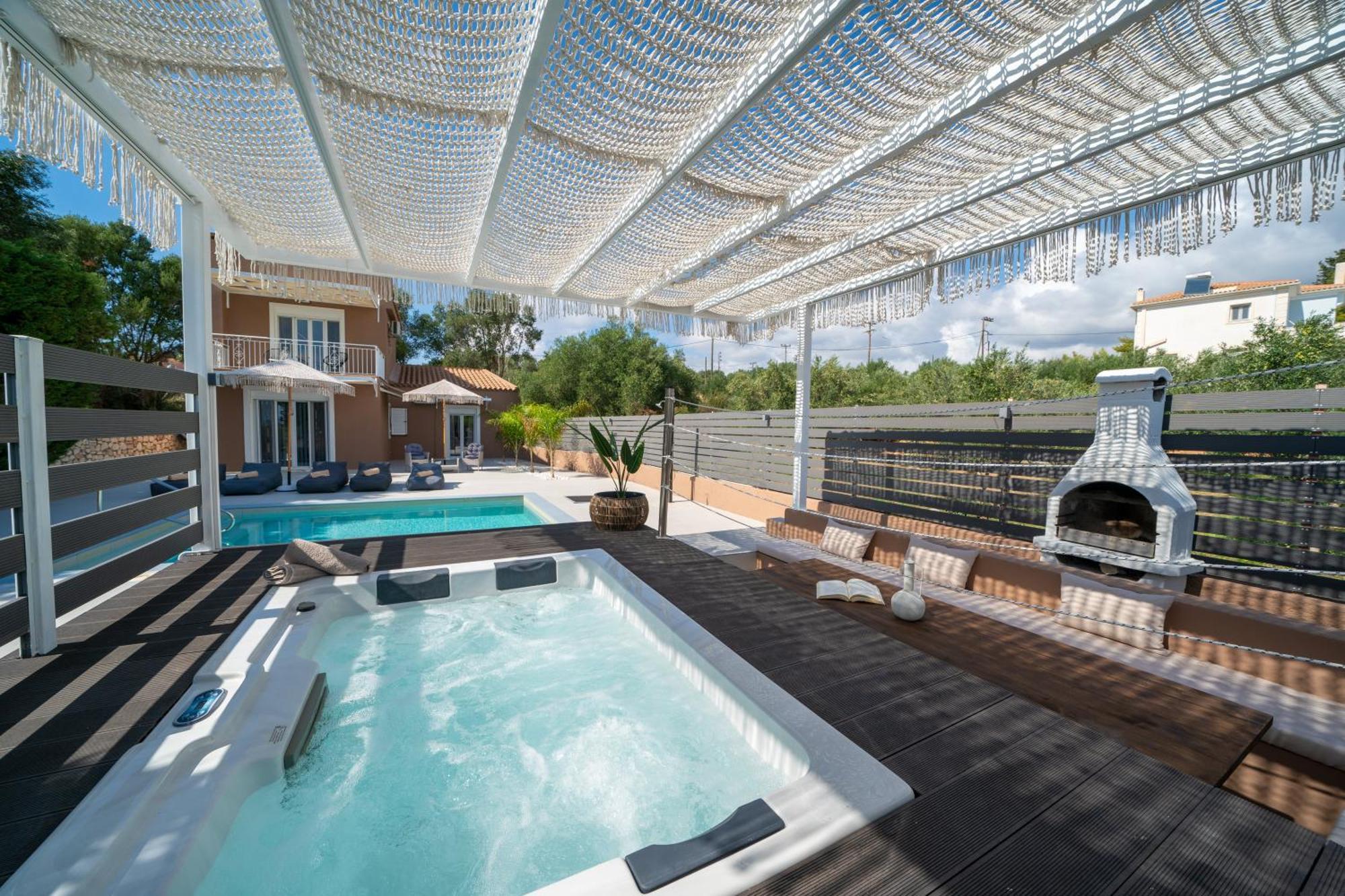 Aqua View Pessada Villa