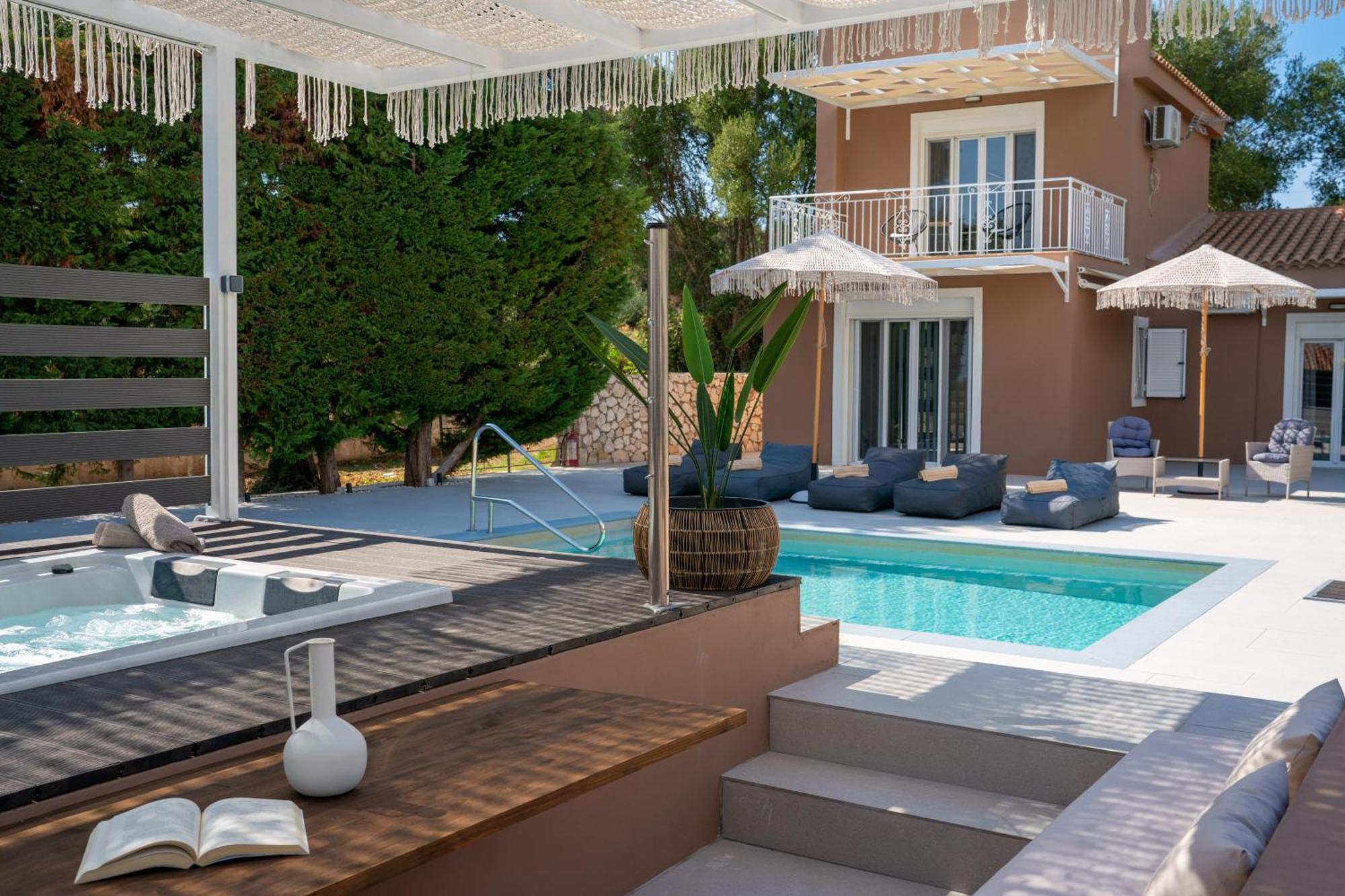 Villa Aqua View Pessada