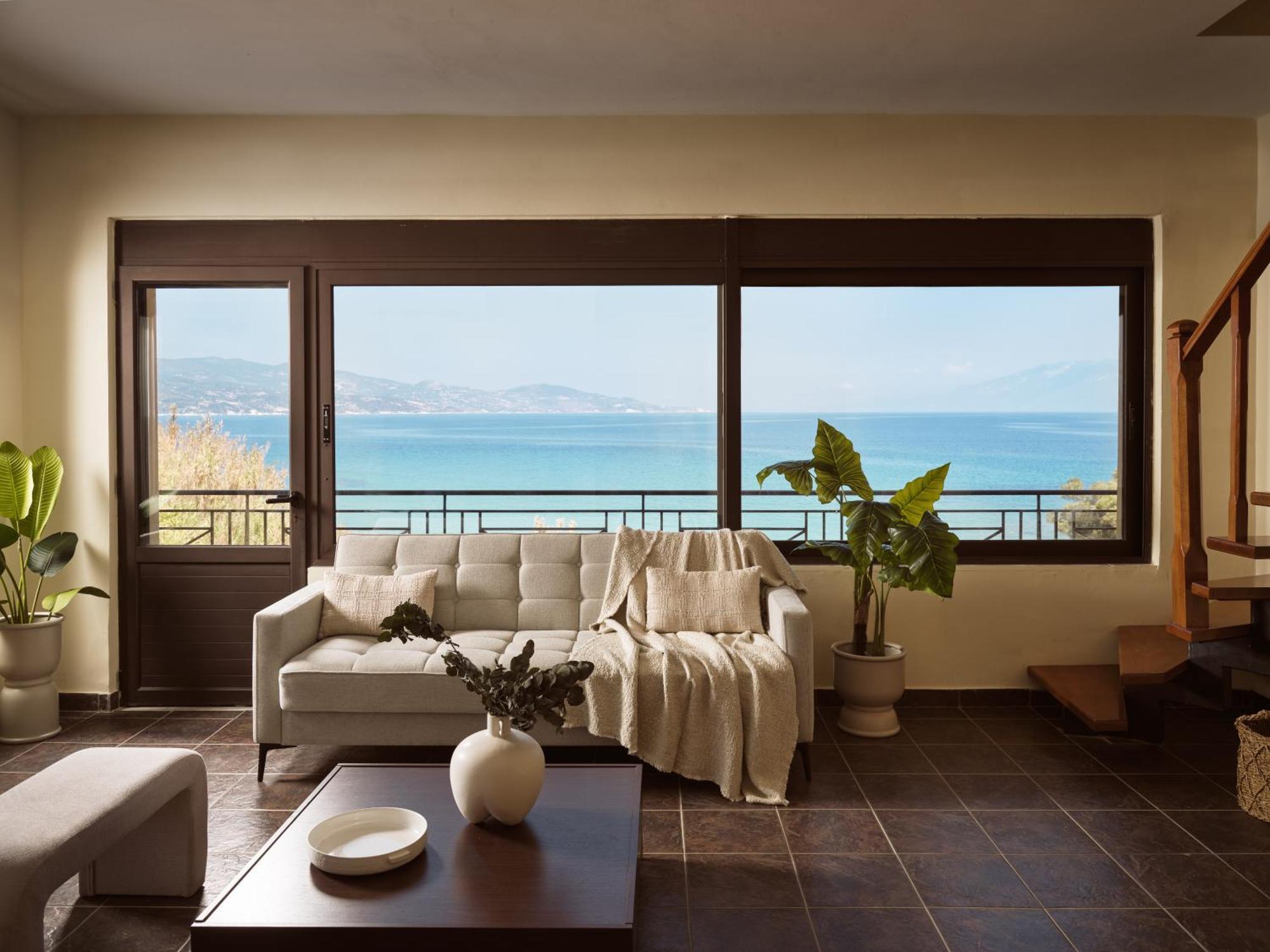 Rosa Sea Front Maisonette *