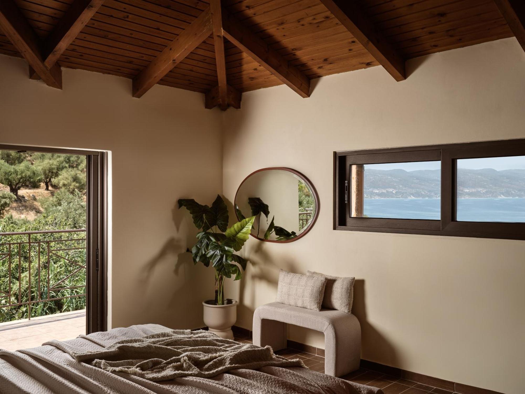 Rosa Sea Front Maisonette Apartment