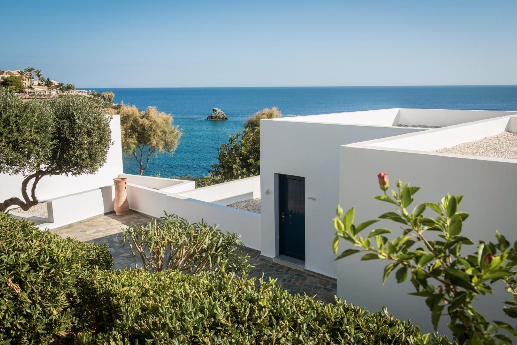 Peninsula & Resort Agia Pelagia (Crete)