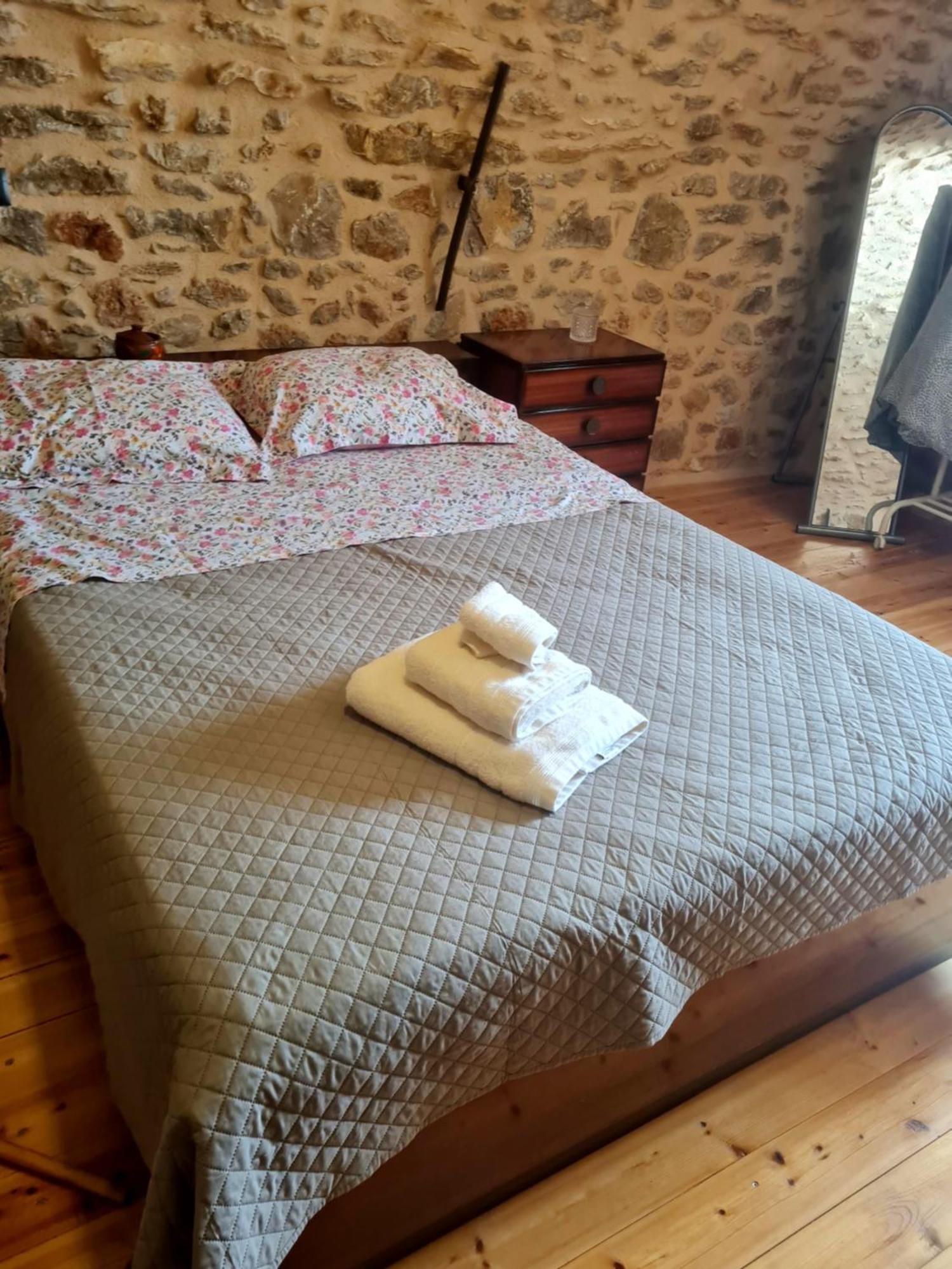 Village * Agios Georgios Sykousis