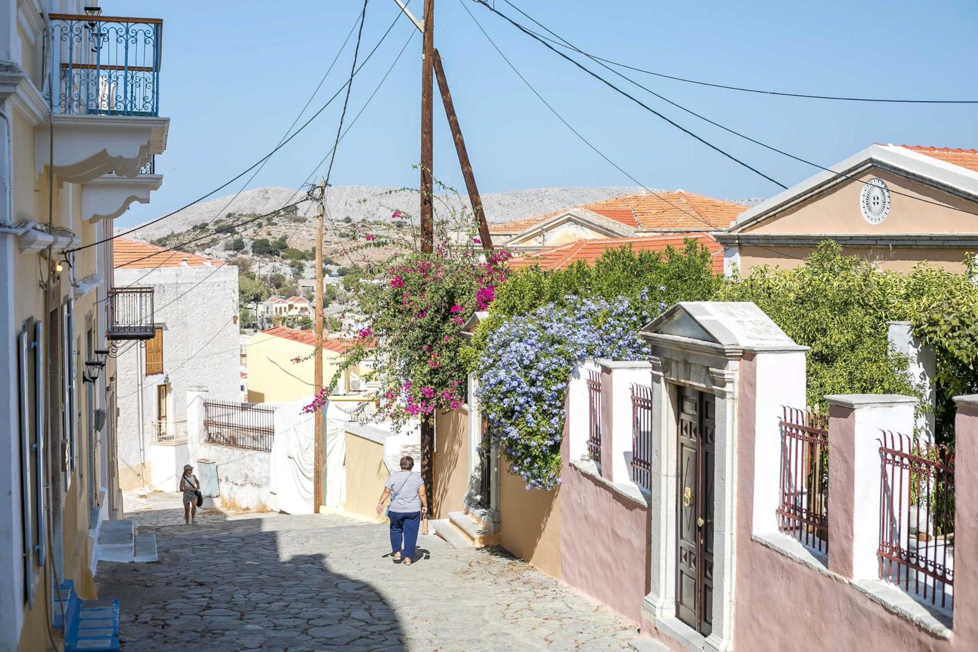 Serena Traditional * Symi