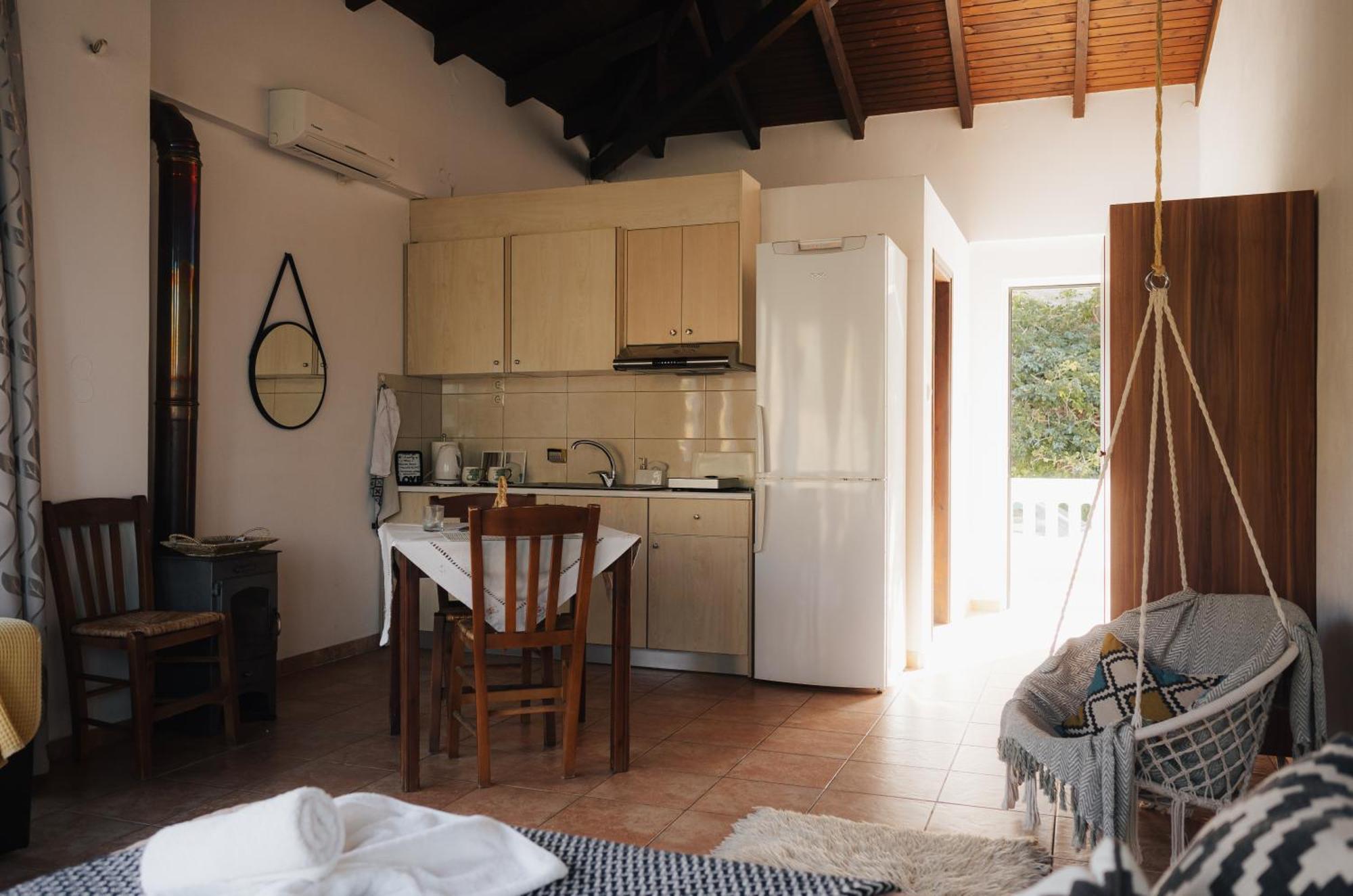 Lefteris Apartment *
