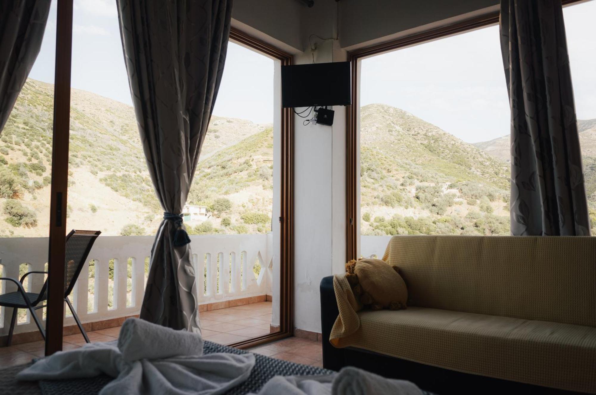 Lefteris Kambos (Crete)