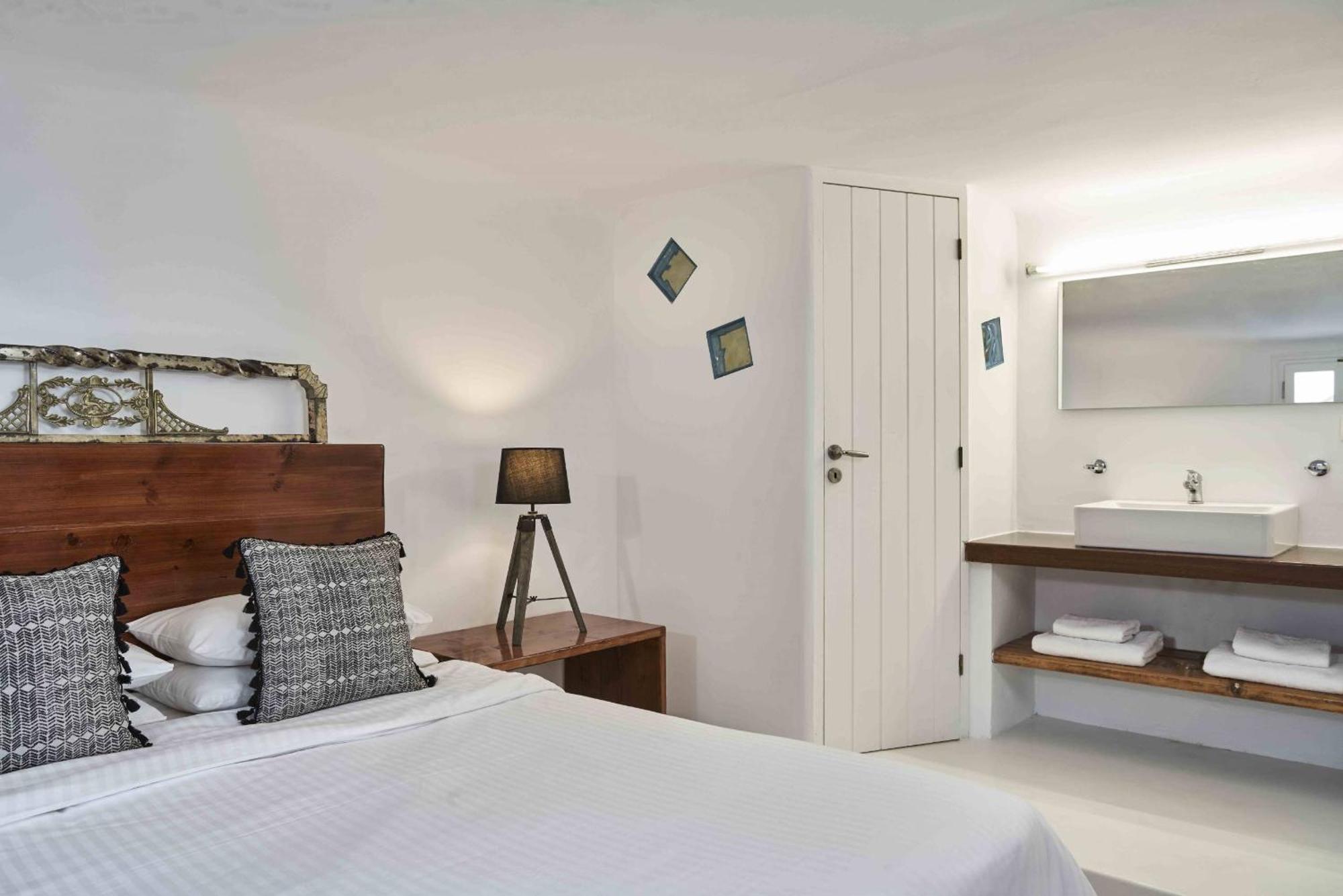 Almyra Aparthotel 3*