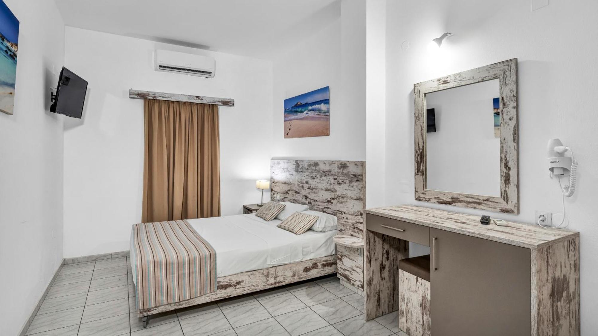 Hotel Erato 3*