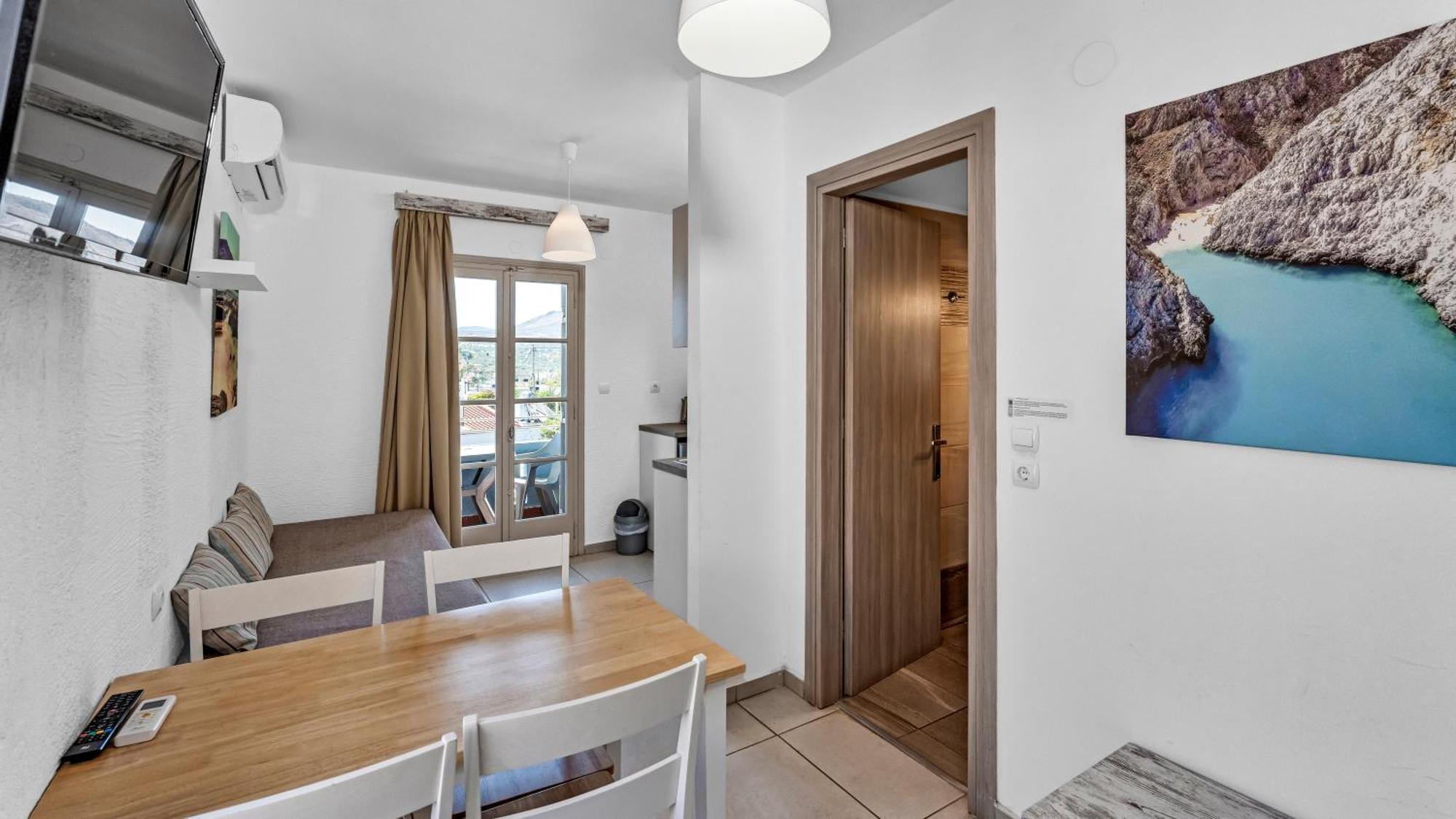 Hotel Erato 3*