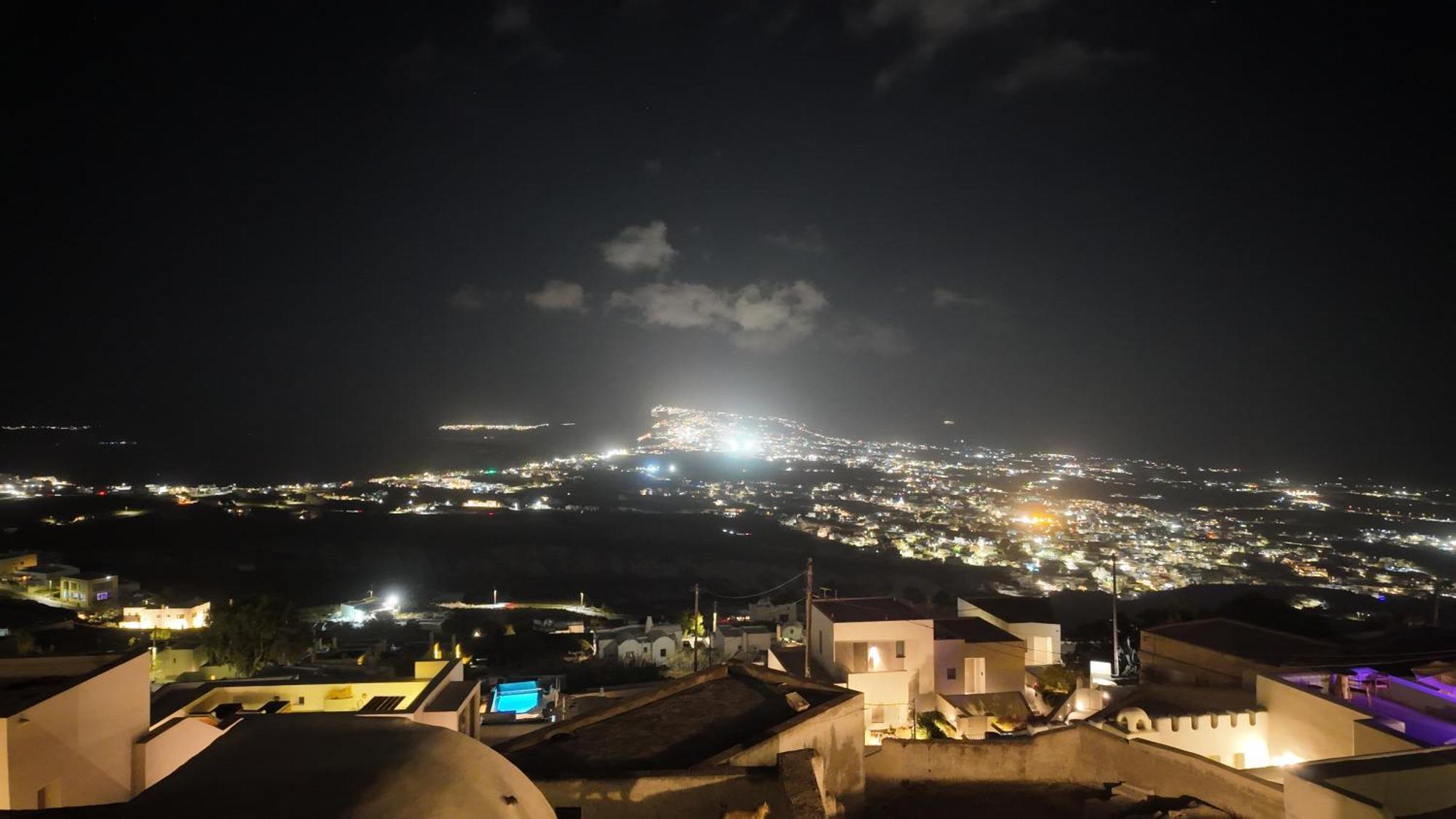 Marybill 4* Perissa (Santorini)