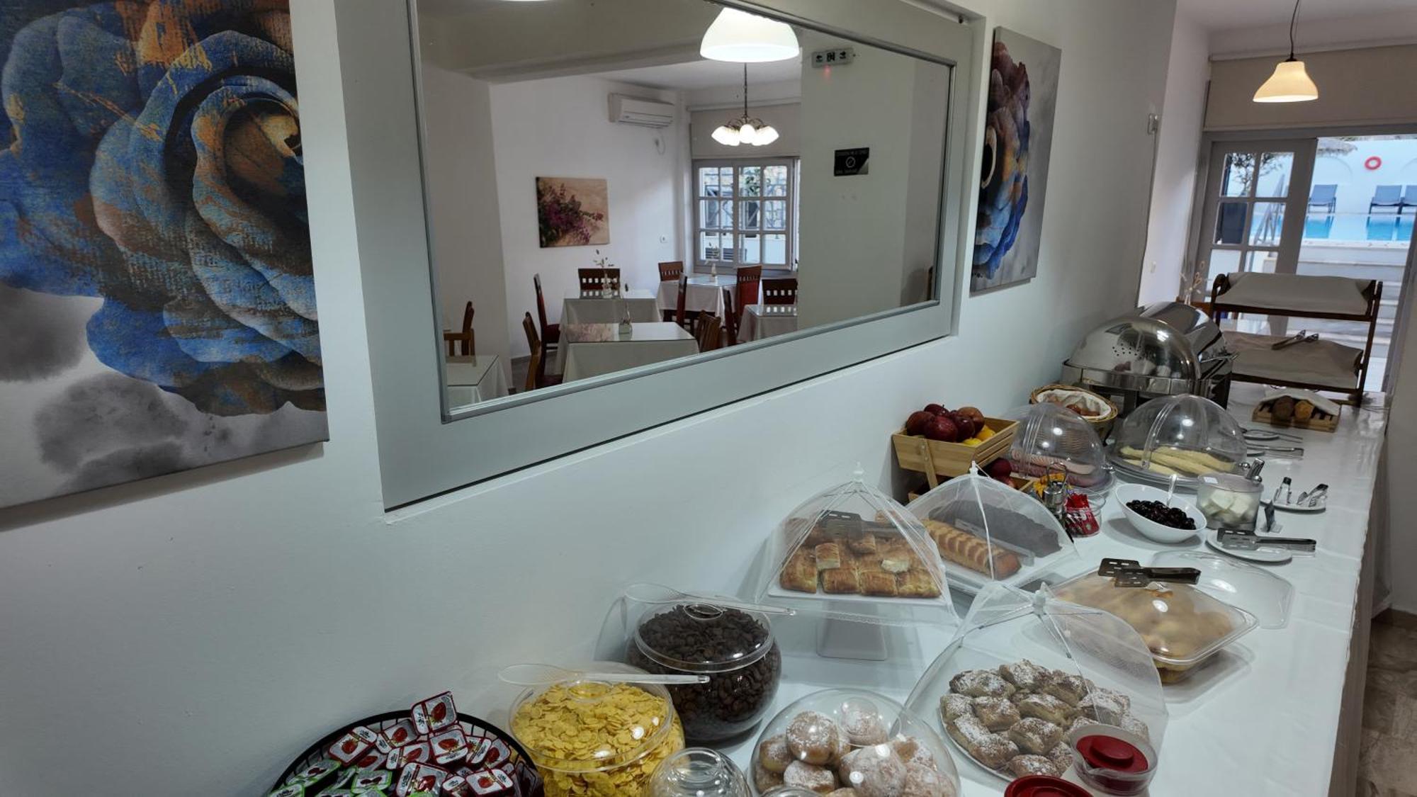 Hotel Marybill Perissa (Santorini)
