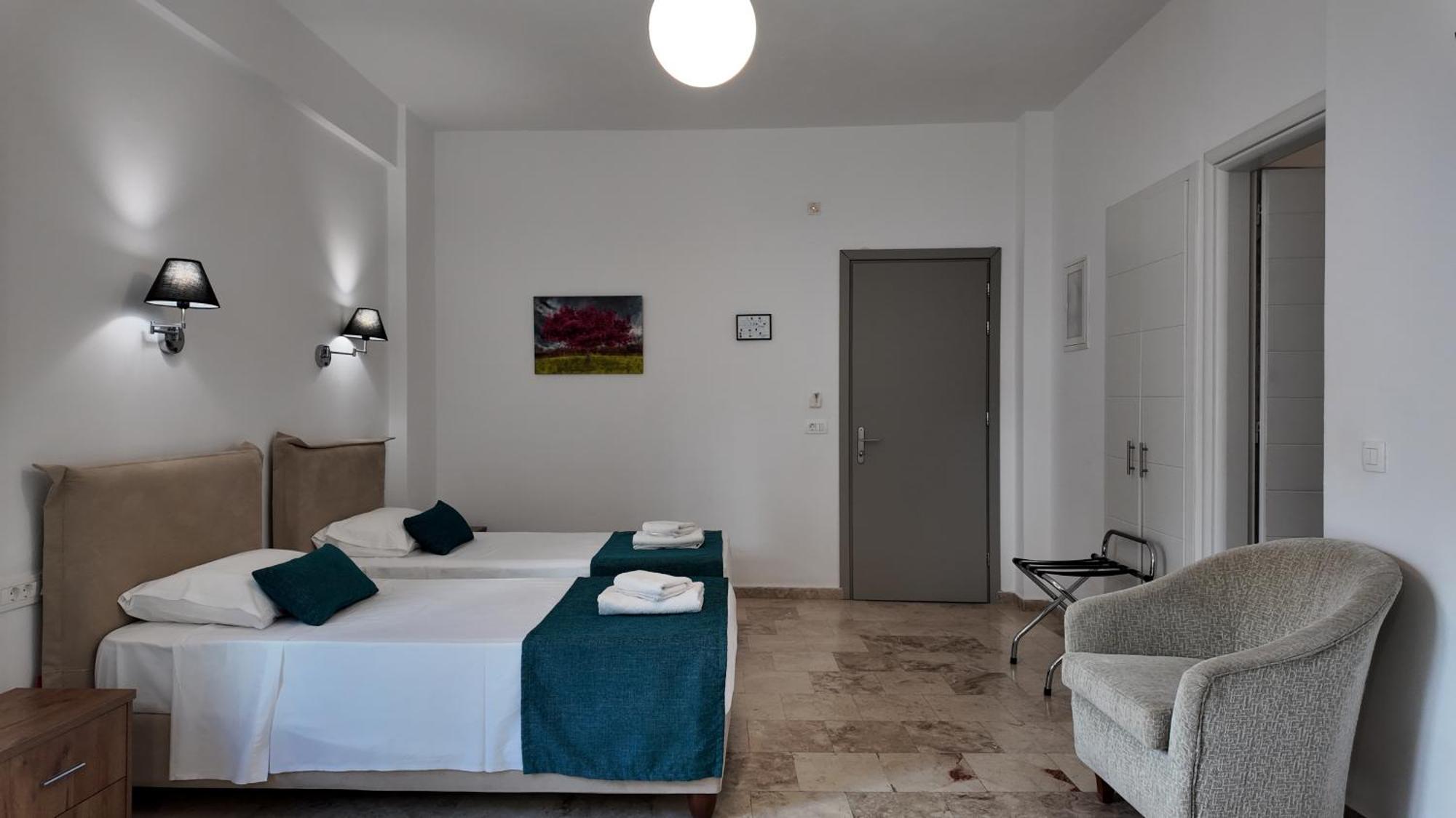 Hotel Marybill Perissa (Santorini)