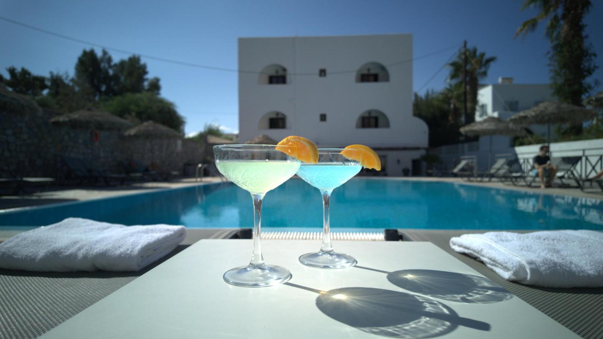 Marybill 4* Perissa (Santorini)