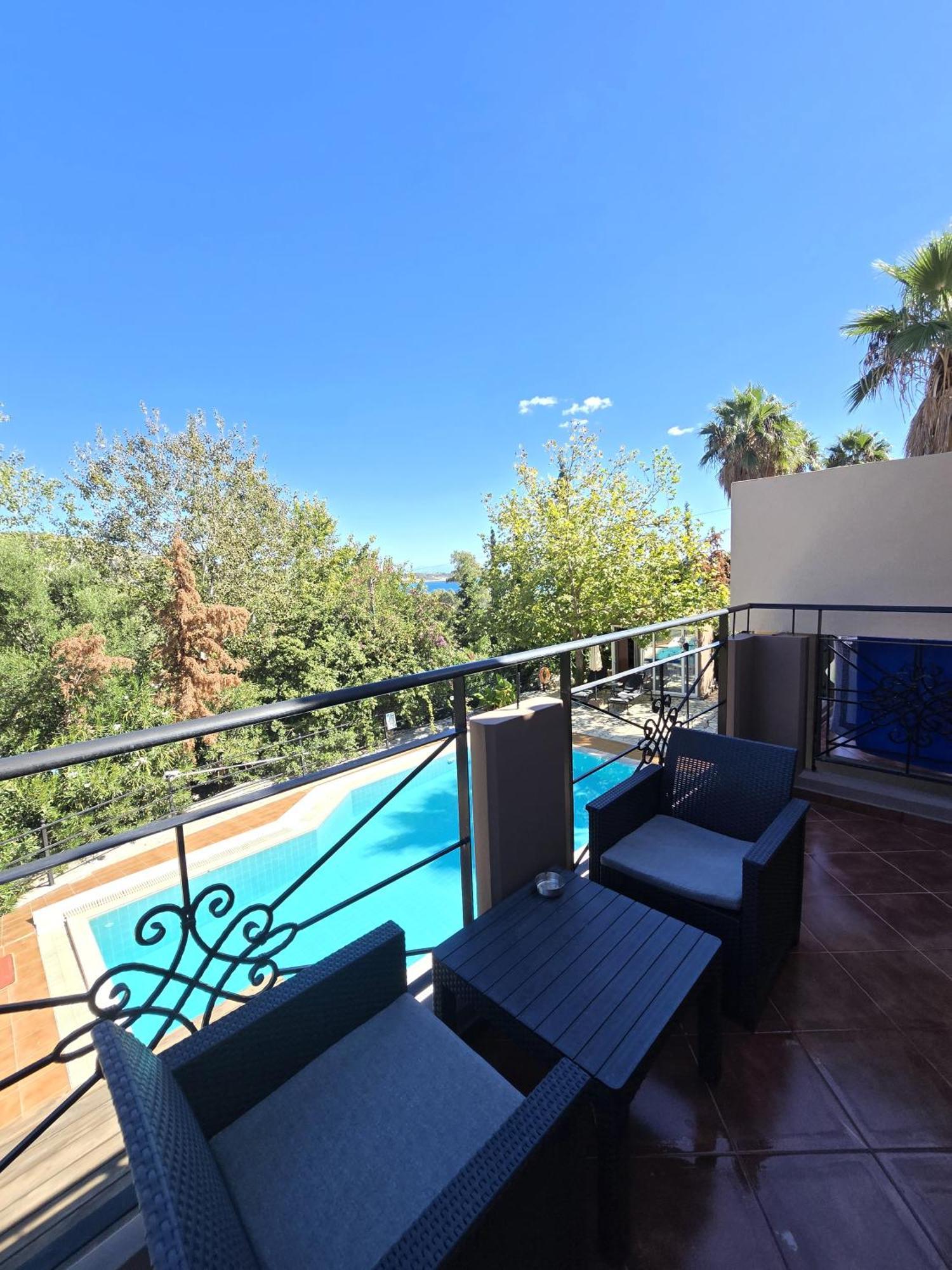 Okeanis & Adults Only Apartment *