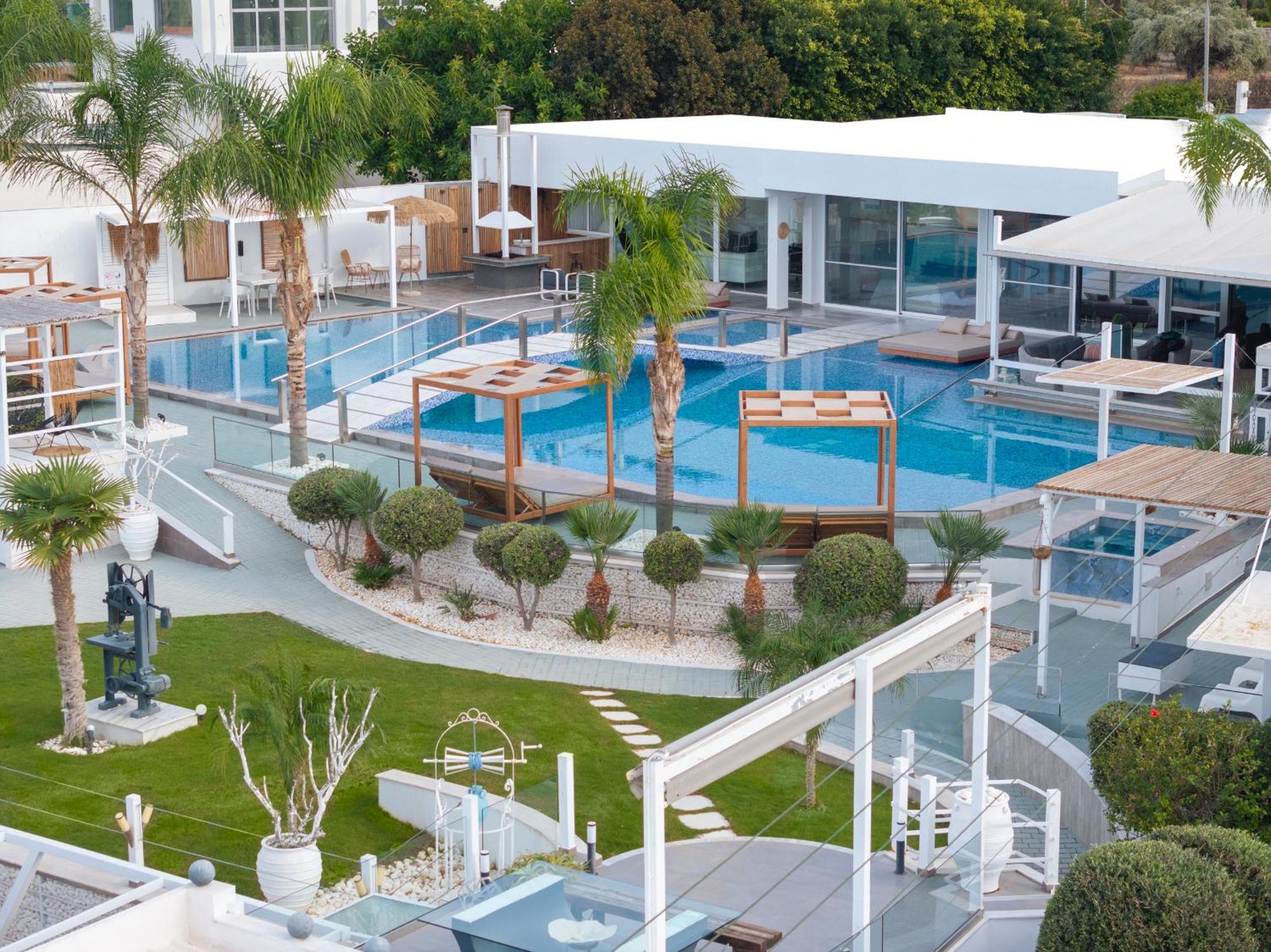 Villa White Luxury *