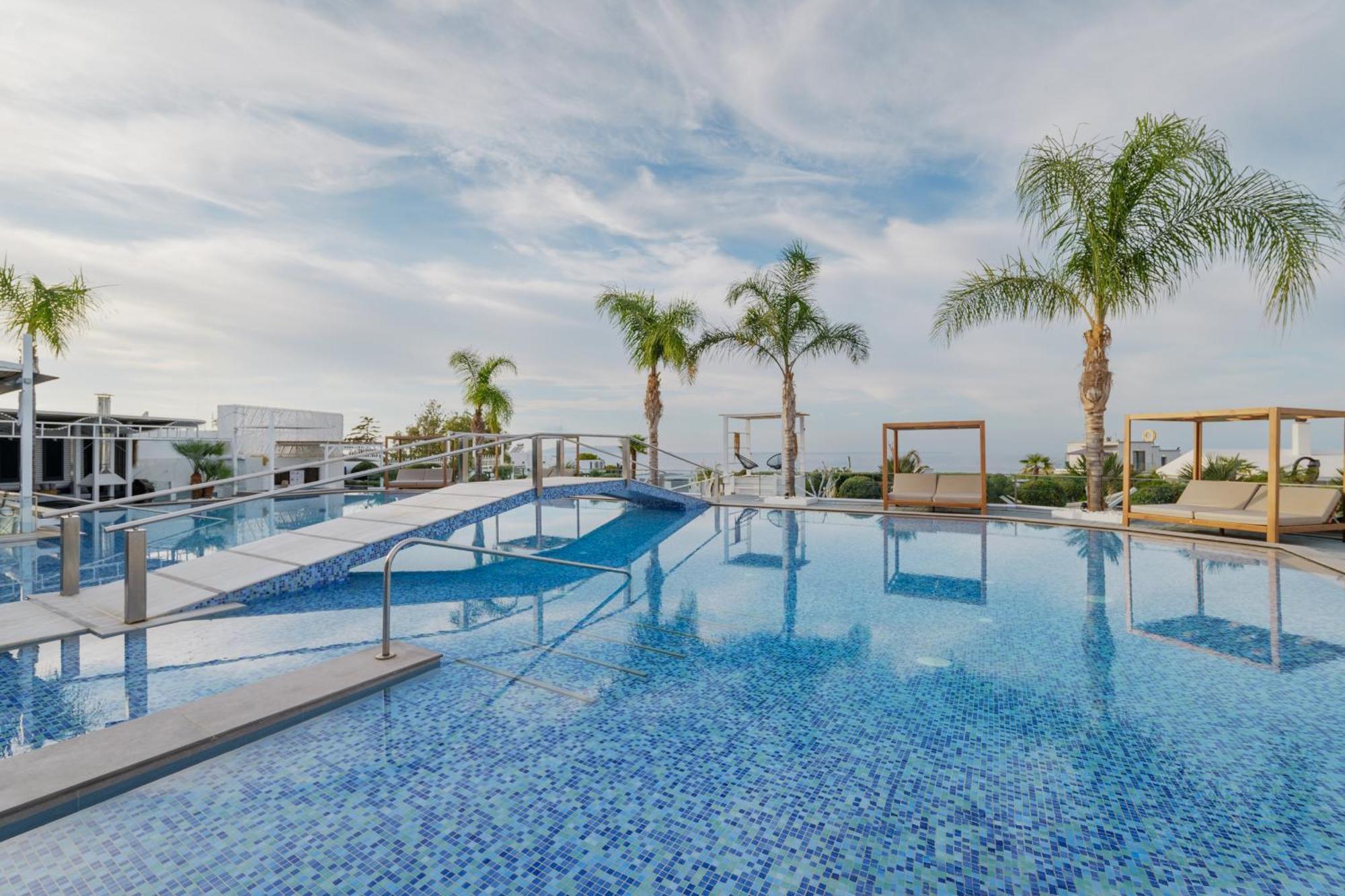 Villa White Luxury