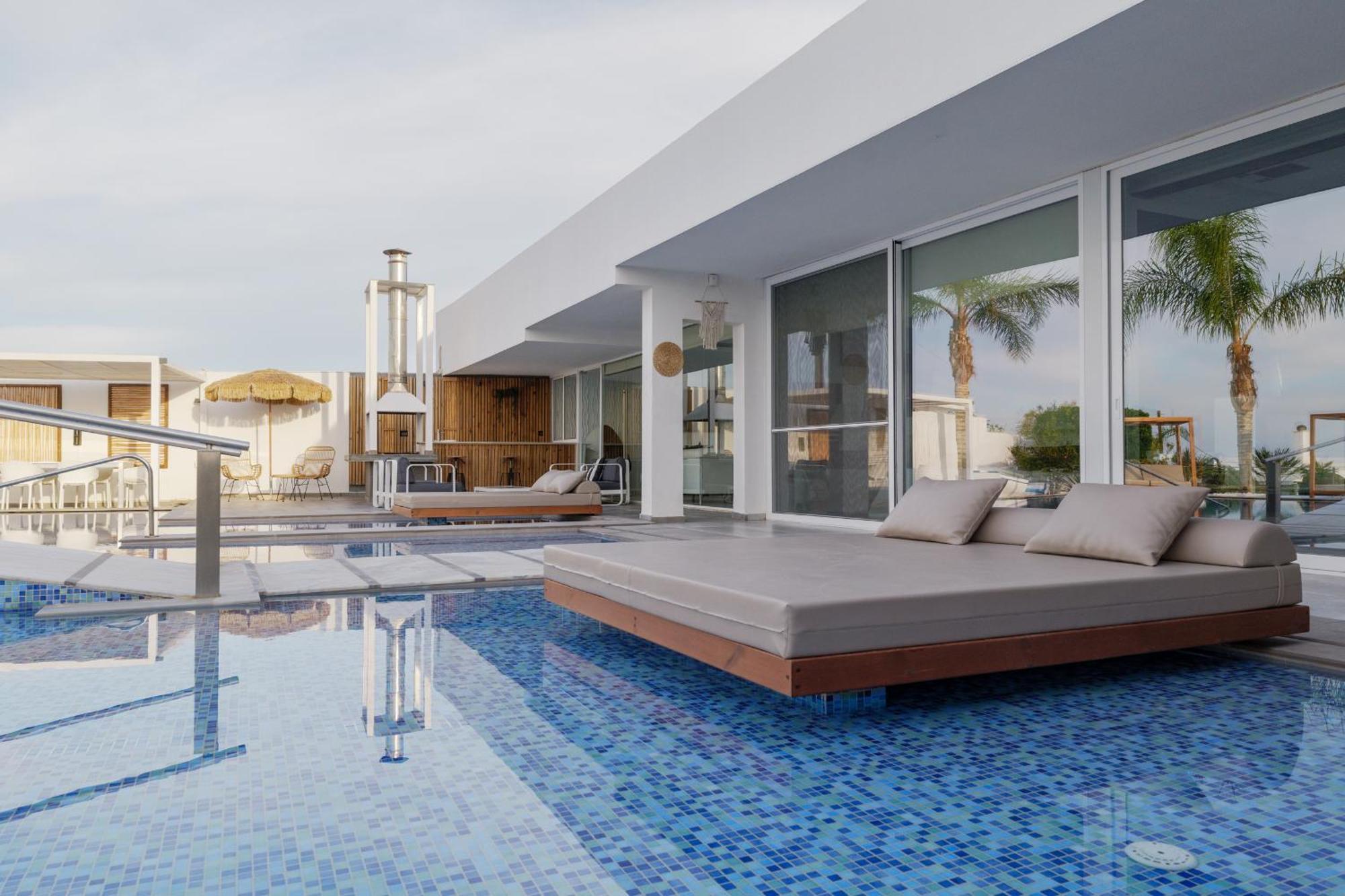 White Luxury Hersonissos (Crete)