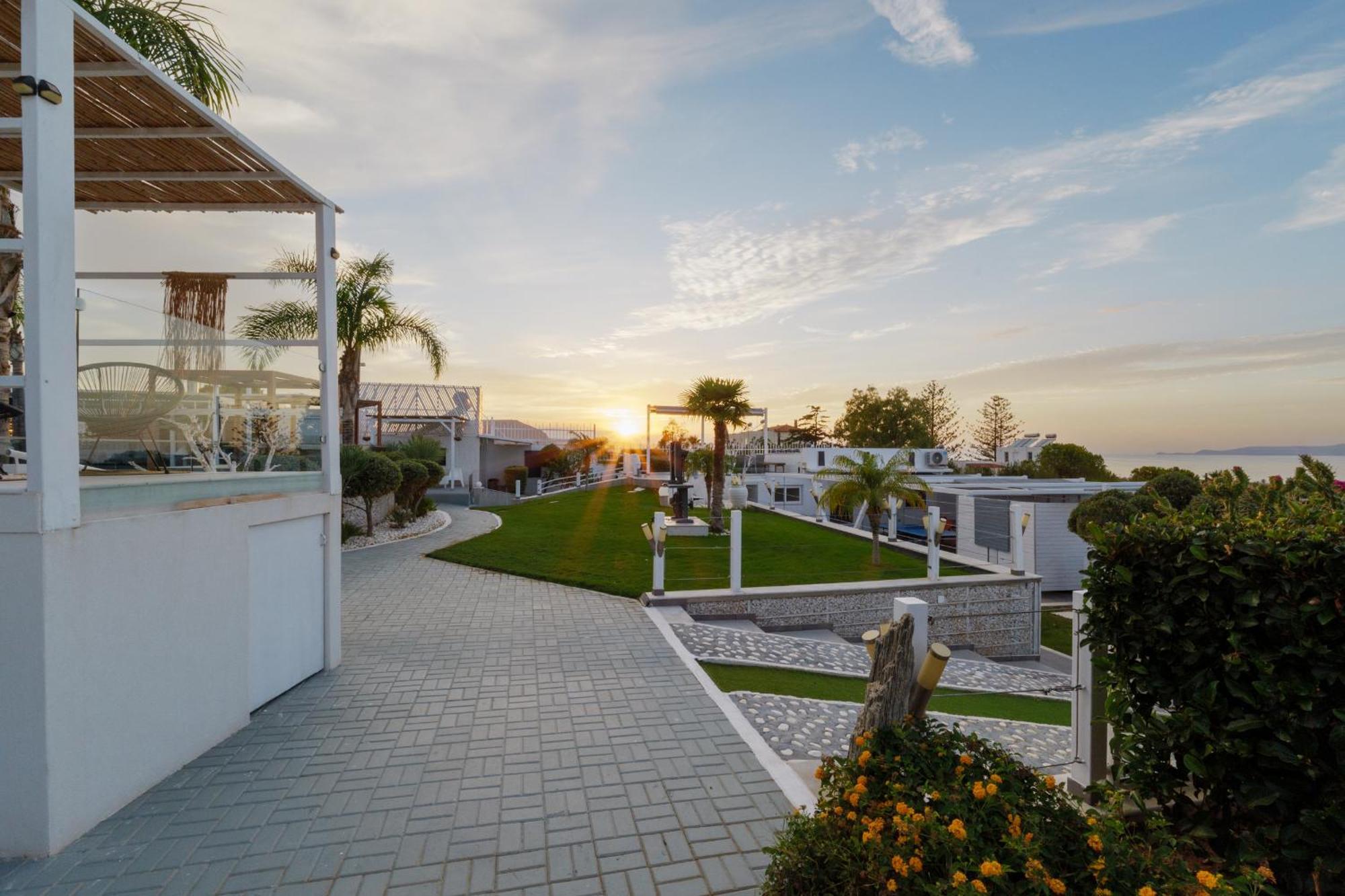 White Luxury * Hersonissos (Crete)