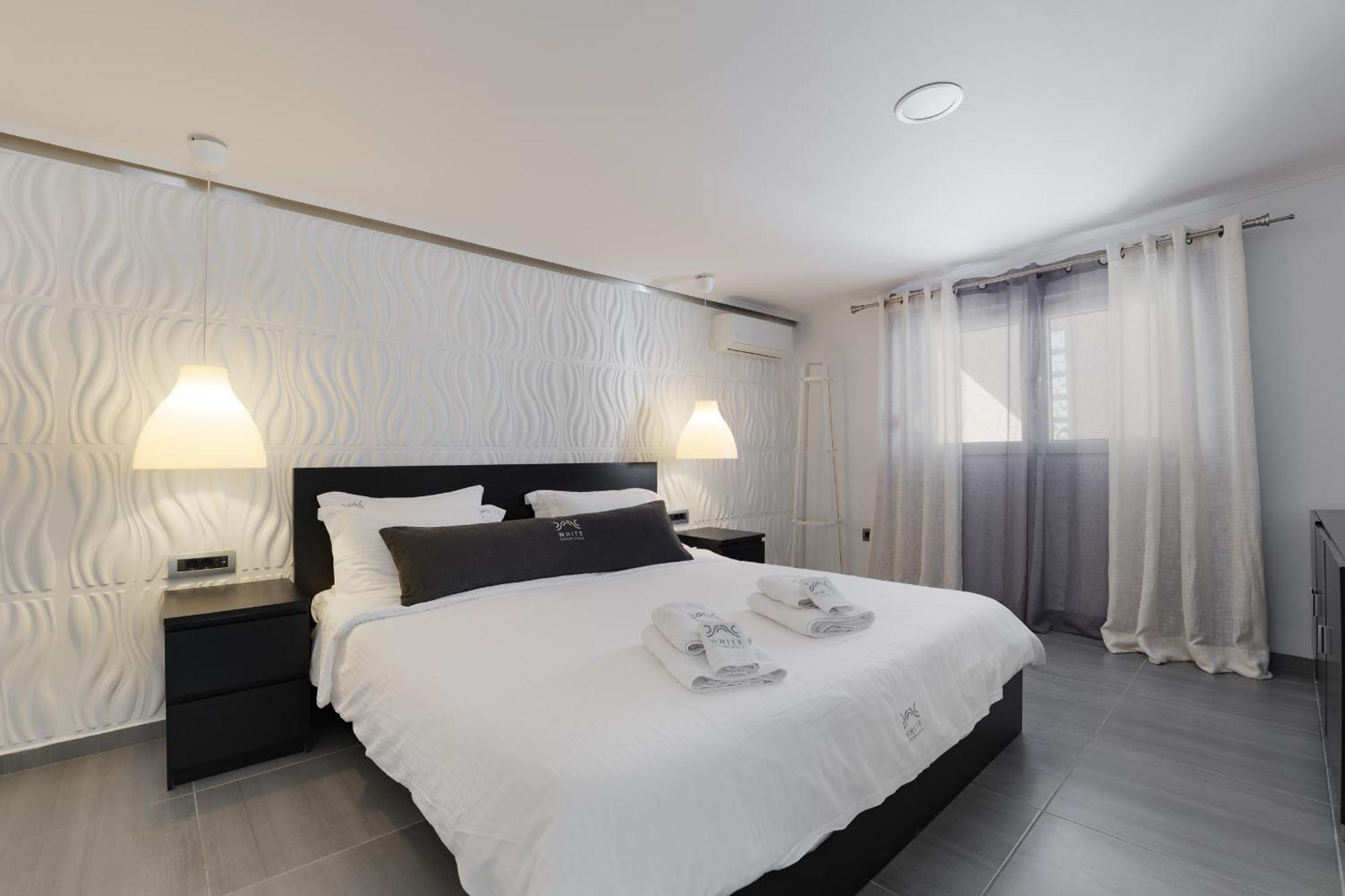 White Luxury *