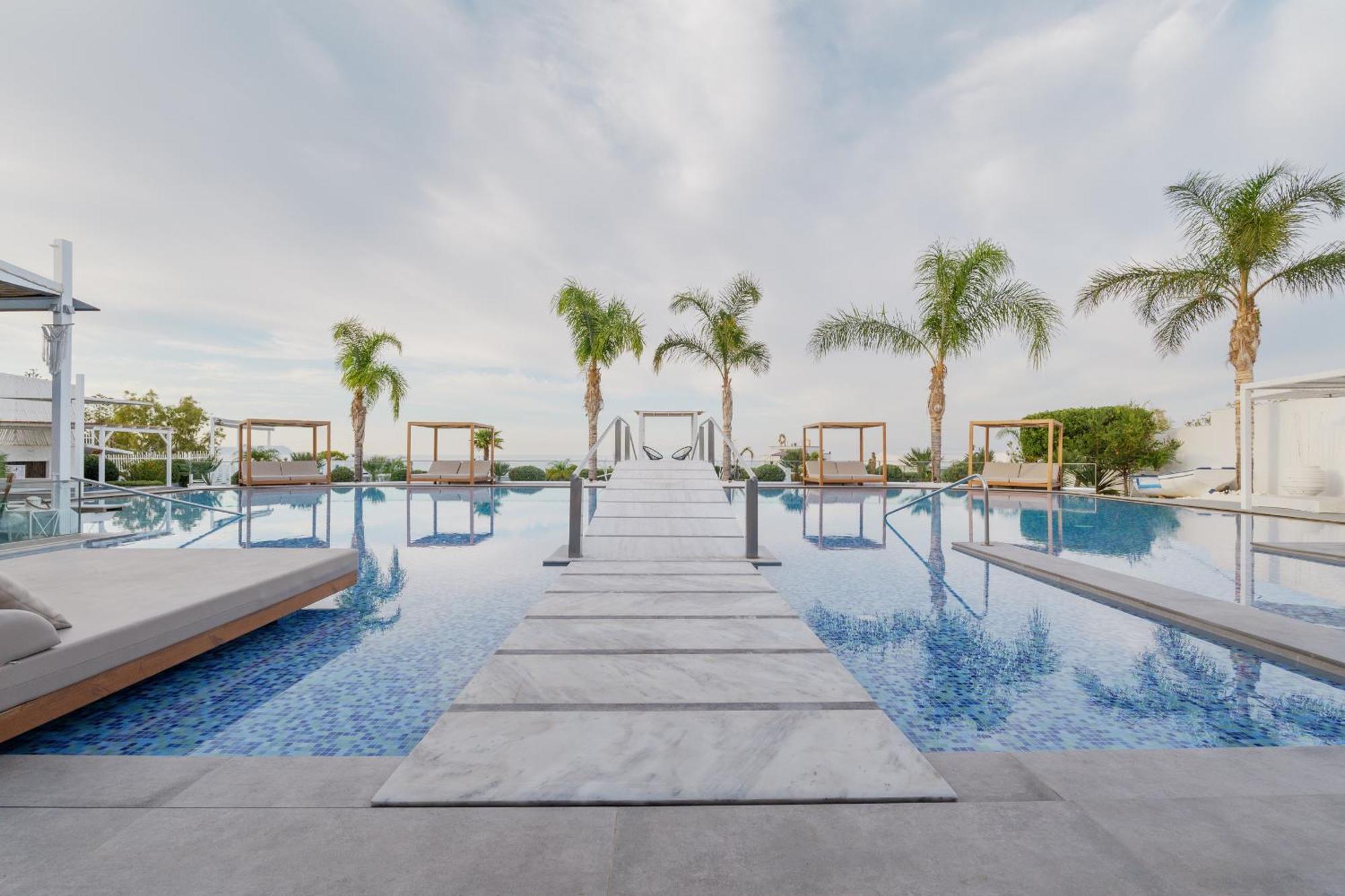 White Luxury * Hersonissos (Crete)