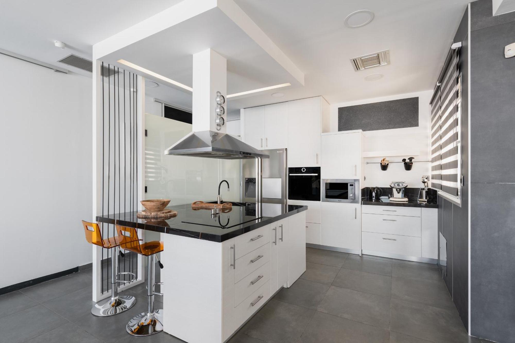 Villa White Luxury